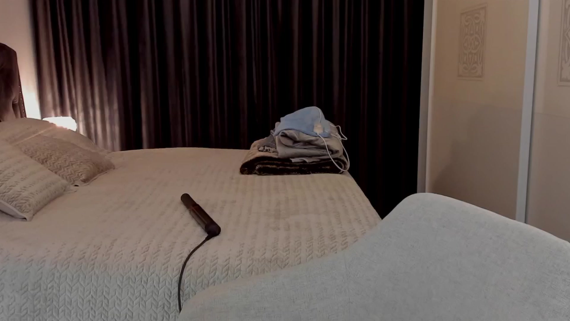 Gallery image thumbnail from LenaLiveNow's myfreecams stream on, 02/28/2025, 18:04 image 11 of 20
