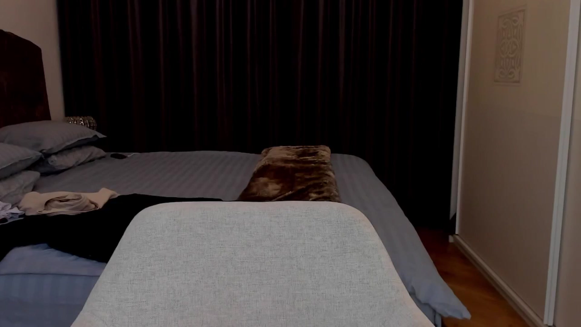Gallery image thumbnail from LenaLiveNow's myfreecams stream on, 03/31/2025, 20:38 image 13 of 20