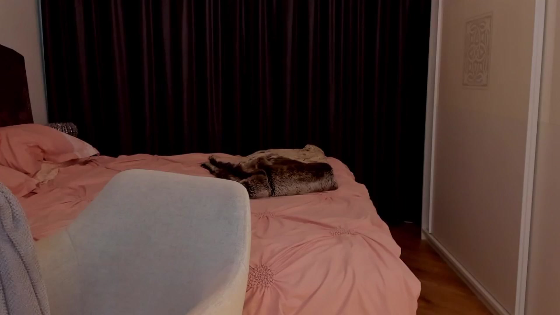 Gallery image thumbnail from LenaLiveNow's myfreecams stream on, 04/04/2025, 16:51 image 2 of 20