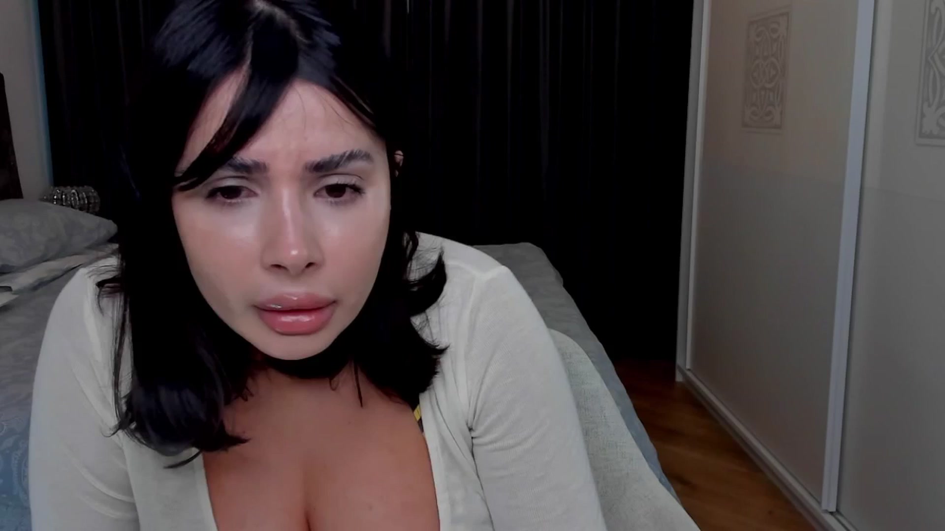 Gallery image thumbnail from LenaLiveNow's myfreecams stream on, 04/10/2025, 15:53 image 13 of 20