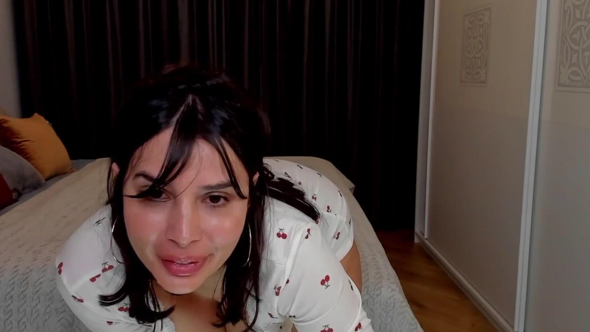 Gallery image thumbnail from LenaLiveNow's myfreecams stream on, 04/20/2025, 21:42 image 16 of 20
