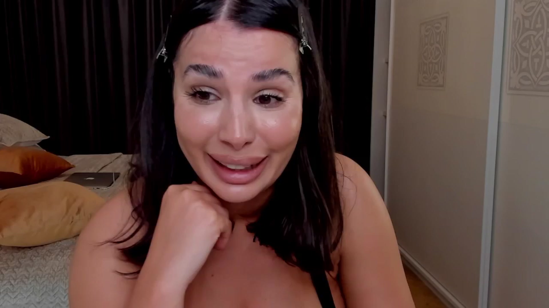 Gallery image thumbnail from LenaLiveNow's myfreecams stream on, 05/08/2025, 21:19 image 4 of 20