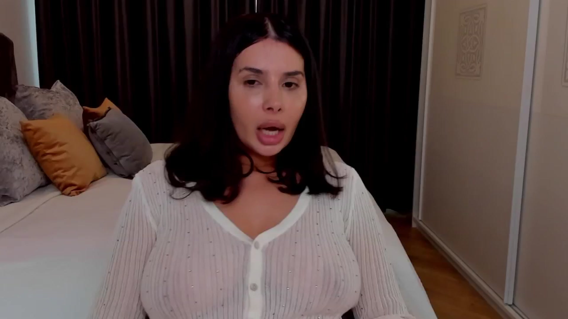 Gallery image thumbnail from LenaLiveNow's myfreecams stream on, 05/10/2025, 14:02 image 10 of 20