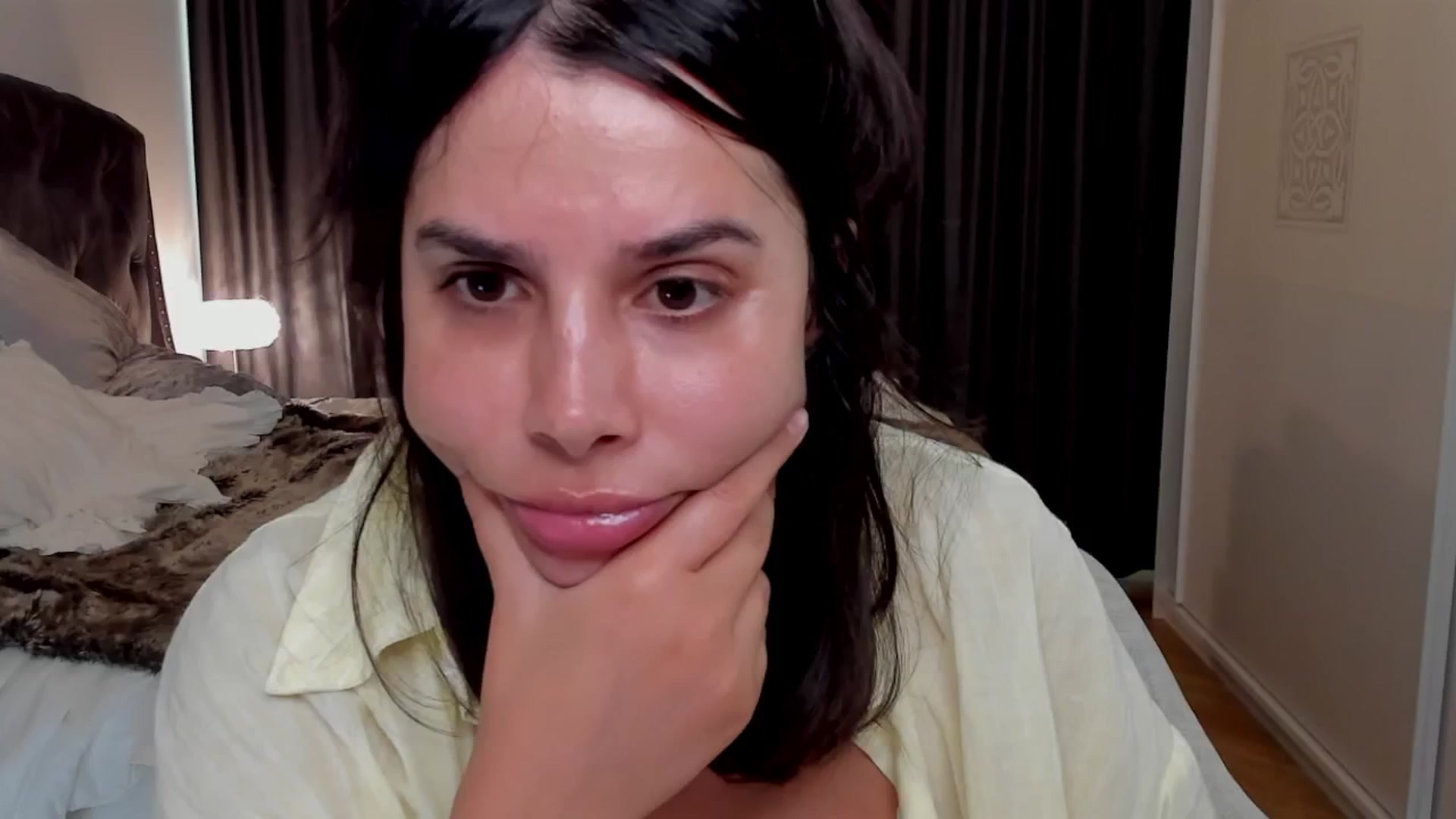 Gallery image thumbnail from LenaLiveNow's myfreecams stream on, 06/13/2025, 12:22 image 17 of 20