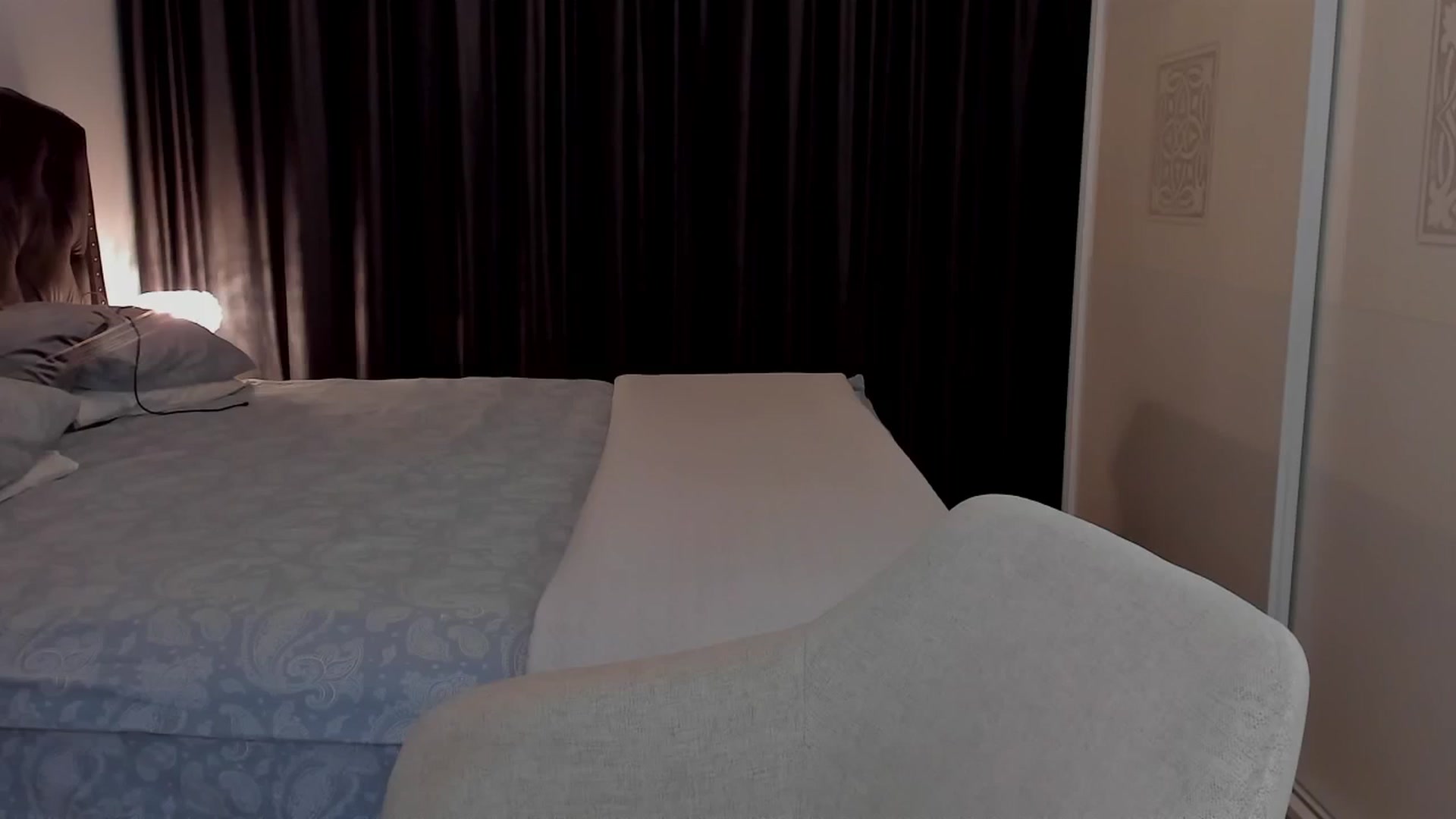 Gallery image thumbnail from LenaLiveNow's myfreecams stream on, 06/25/2025, 23:30 image 6 of 20