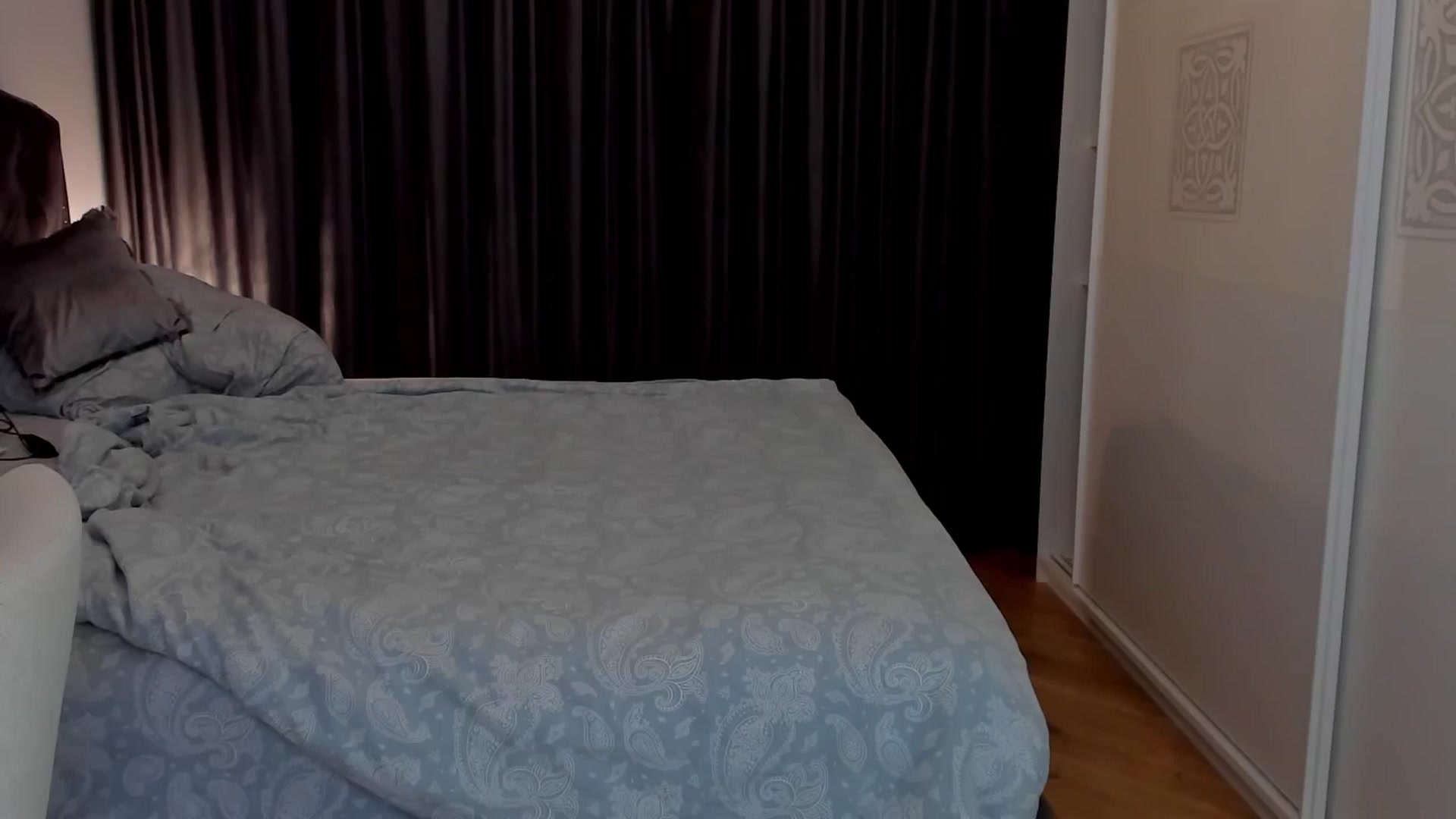Gallery image thumbnail from LenaLiveNow's myfreecams stream on, 06/26/2025, 21:32 image 7 of 20