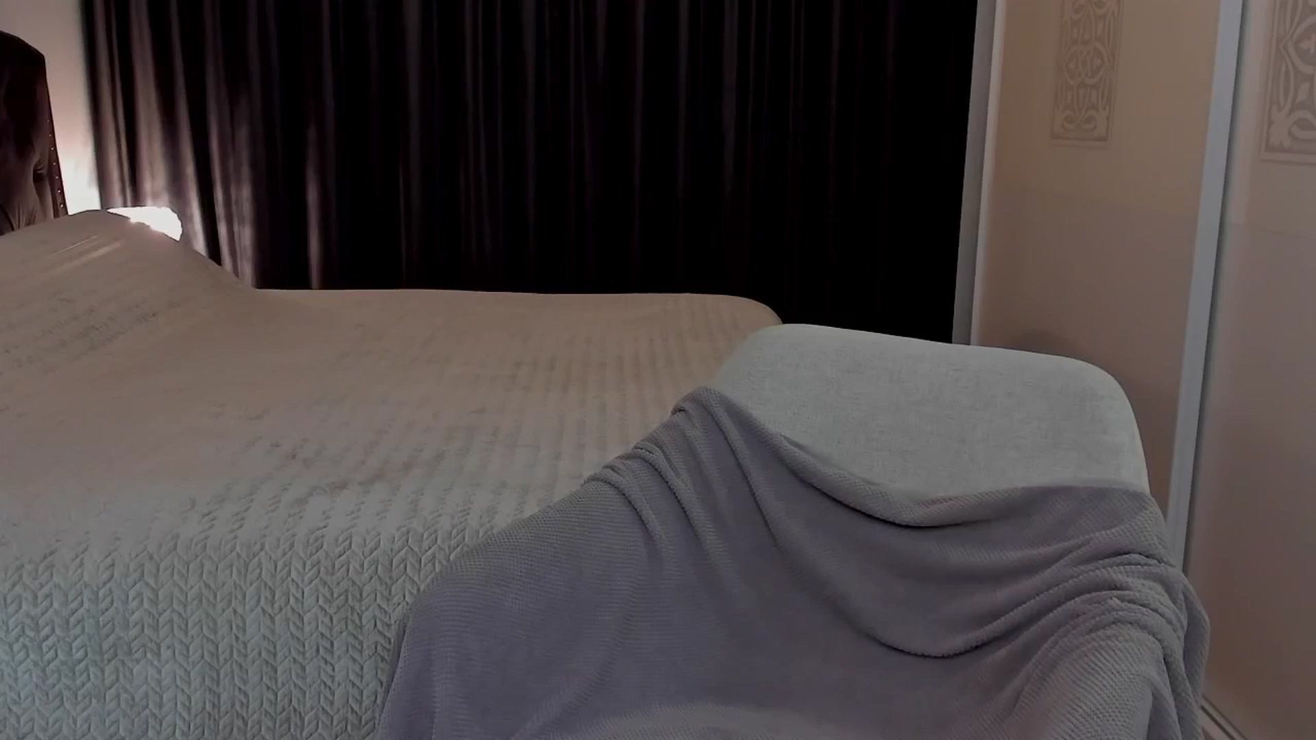 Gallery image thumbnail from LenaLiveNow's myfreecams stream on, 07/03/2025, 22:35 image 14 of 20