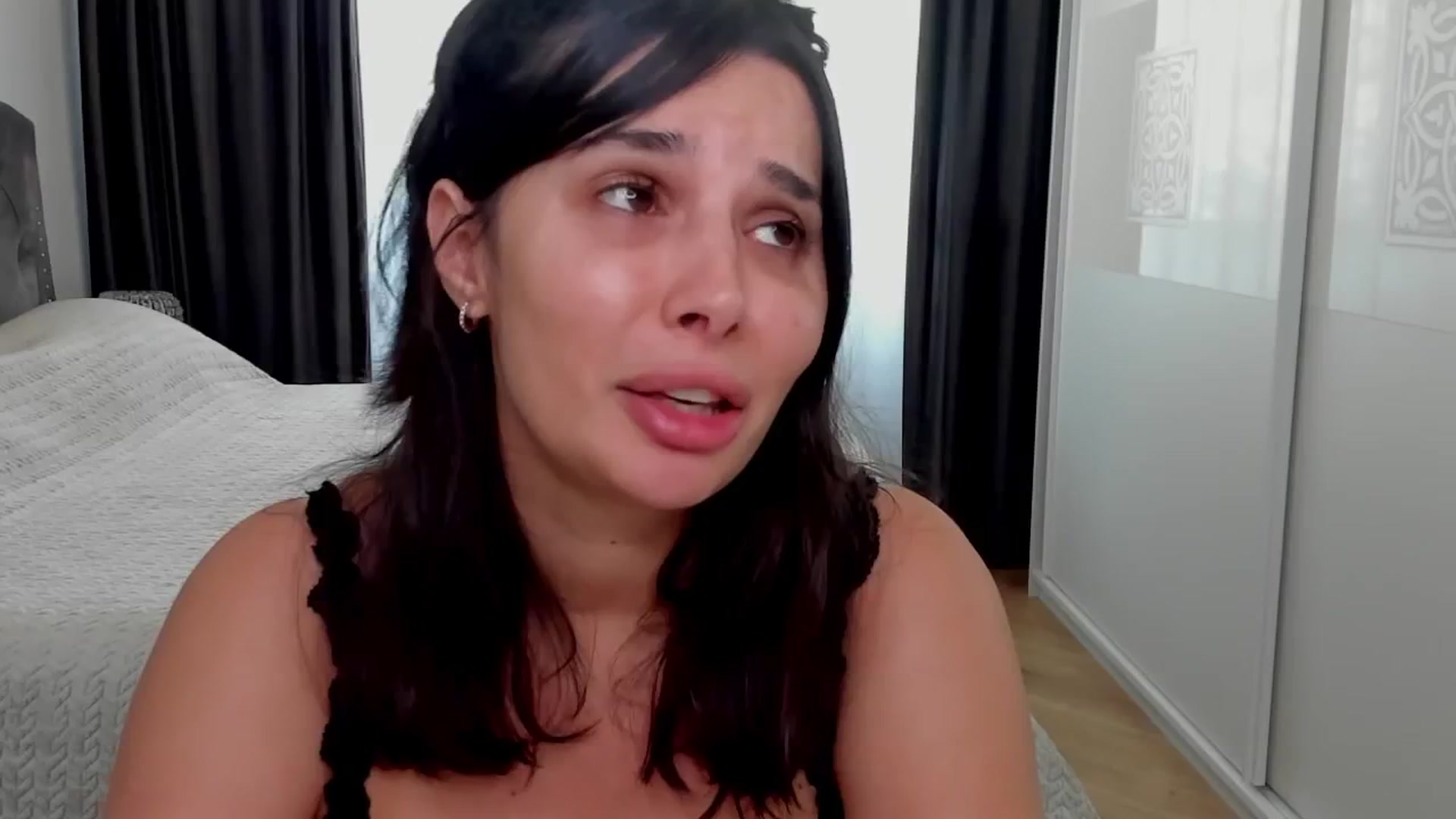 Gallery image thumbnail from LenaLiveNow's myfreecams stream on, 07/26/2025, 13:37 image 2 of 20