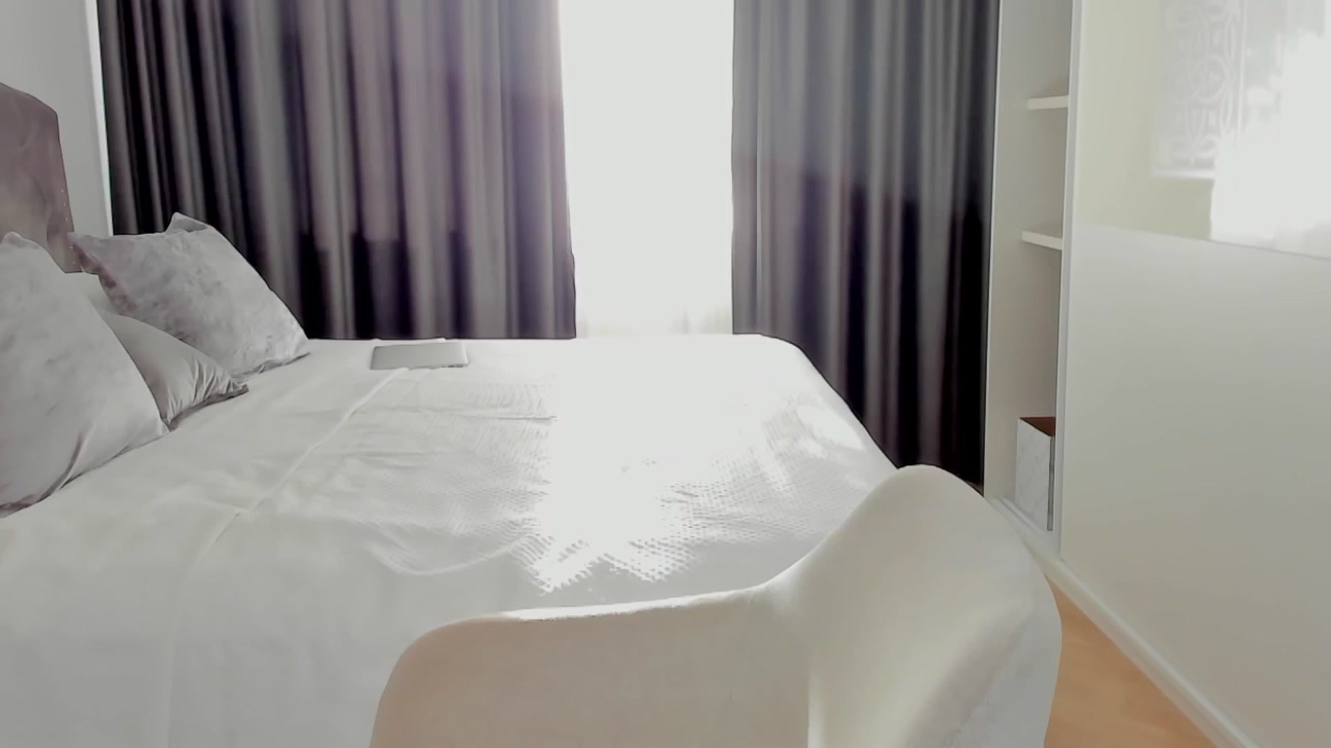 Gallery image thumbnail from LenaLiveNow's myfreecams stream on, 08/14/2025, 15:36 image 14 of 20