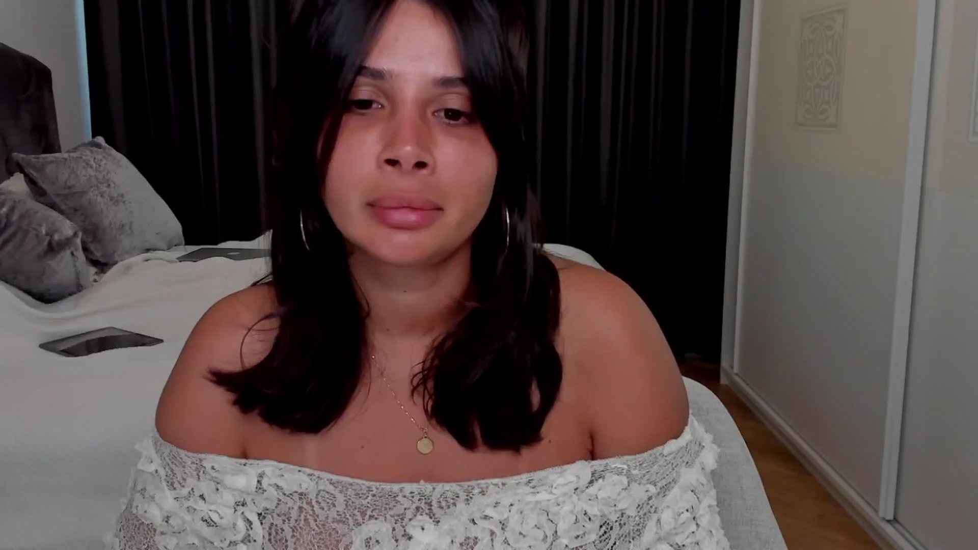 Gallery image thumbnail from LenaLiveNow's myfreecams stream on, 08/17/2025, 11:32 image 16 of 20