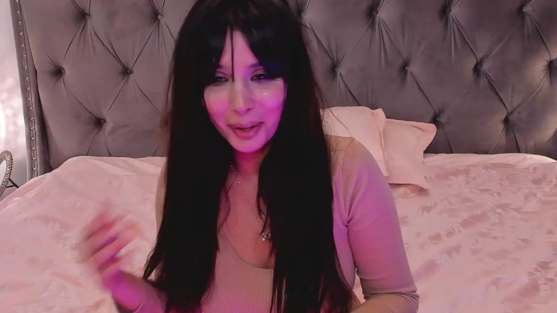Gallery image thumbnail from LenaLively's myfreecams stream on, 10/12/2023, 08:07 image 8 of 20