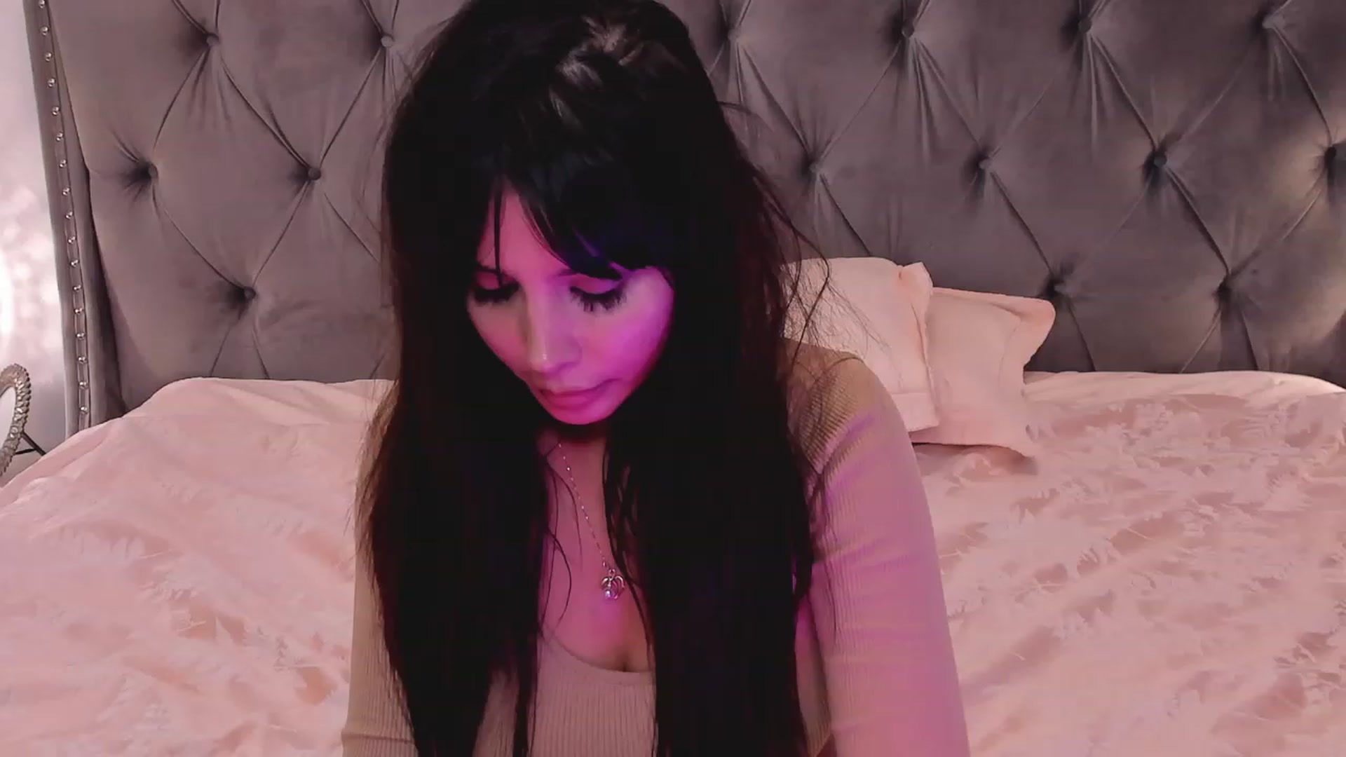 Gallery image thumbnail from LenaLively's myfreecams stream on, 10/12/2023, 08:07 image 10 of 20