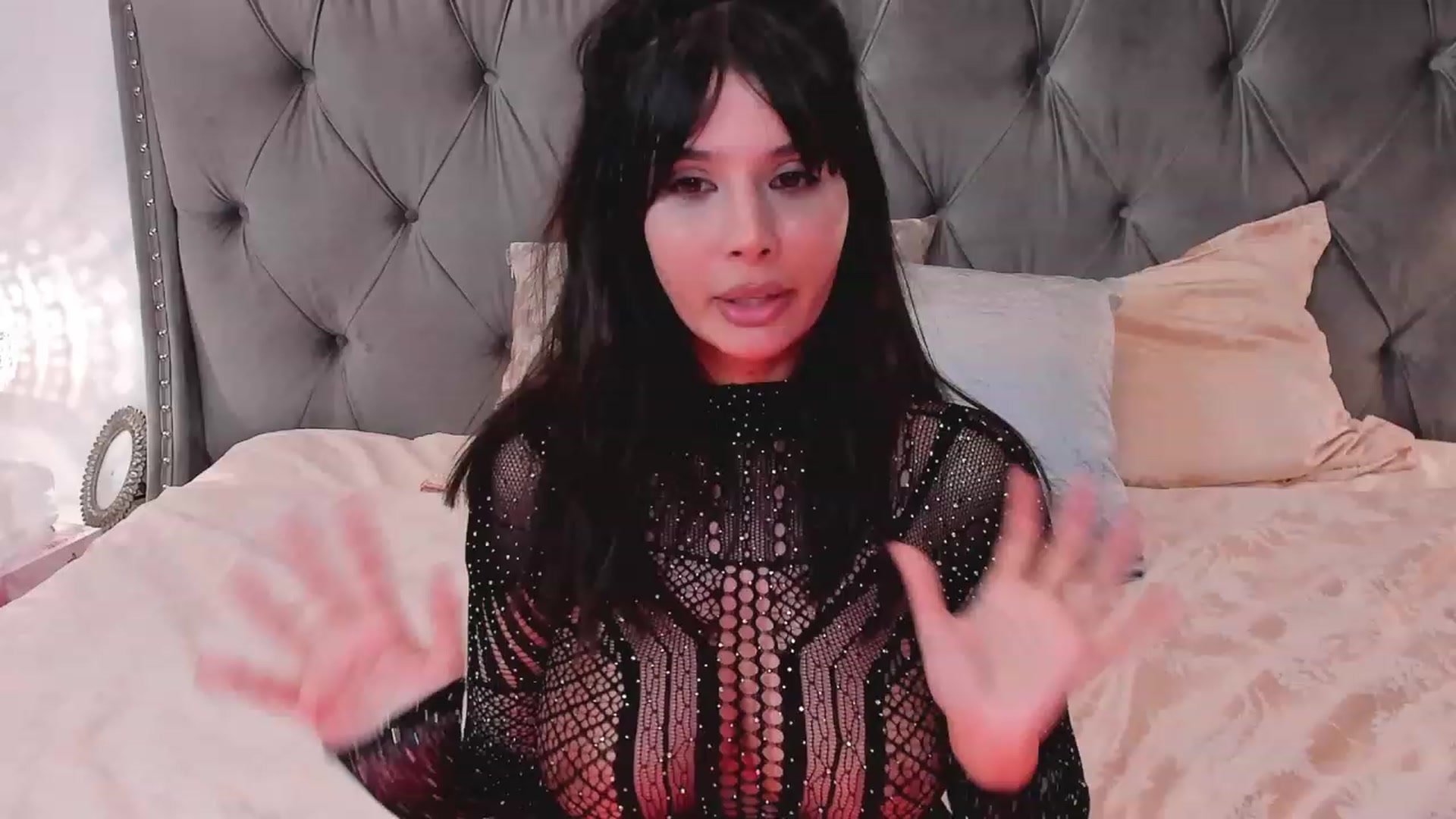 Gallery image thumbnail from LenaLively's myfreecams stream on, 10/19/2023, 12:55 image 20 of 20