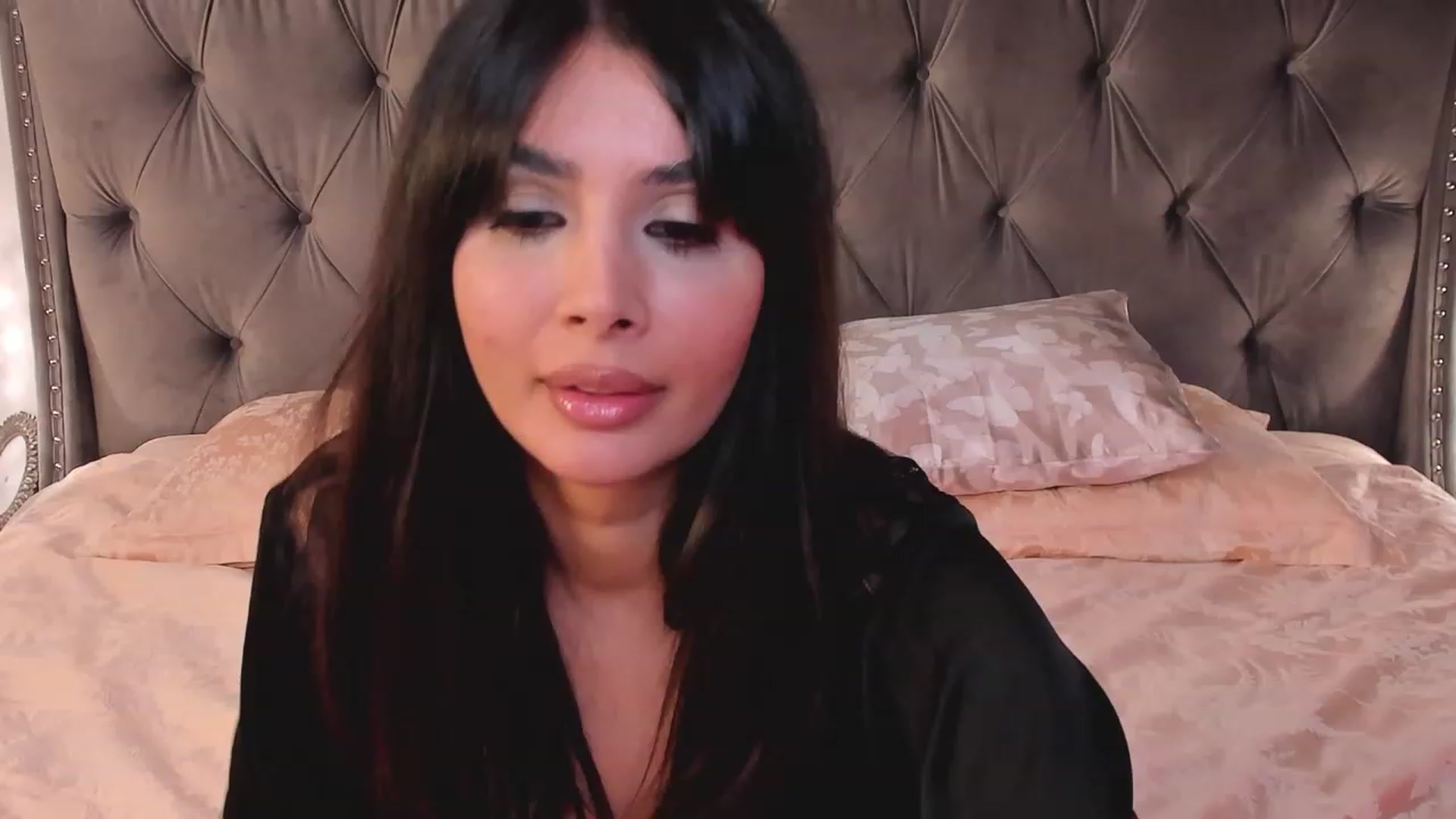 Gallery image thumbnail from LenaLively's myfreecams stream on, 10/21/2023, 15:20 image 4 of 20