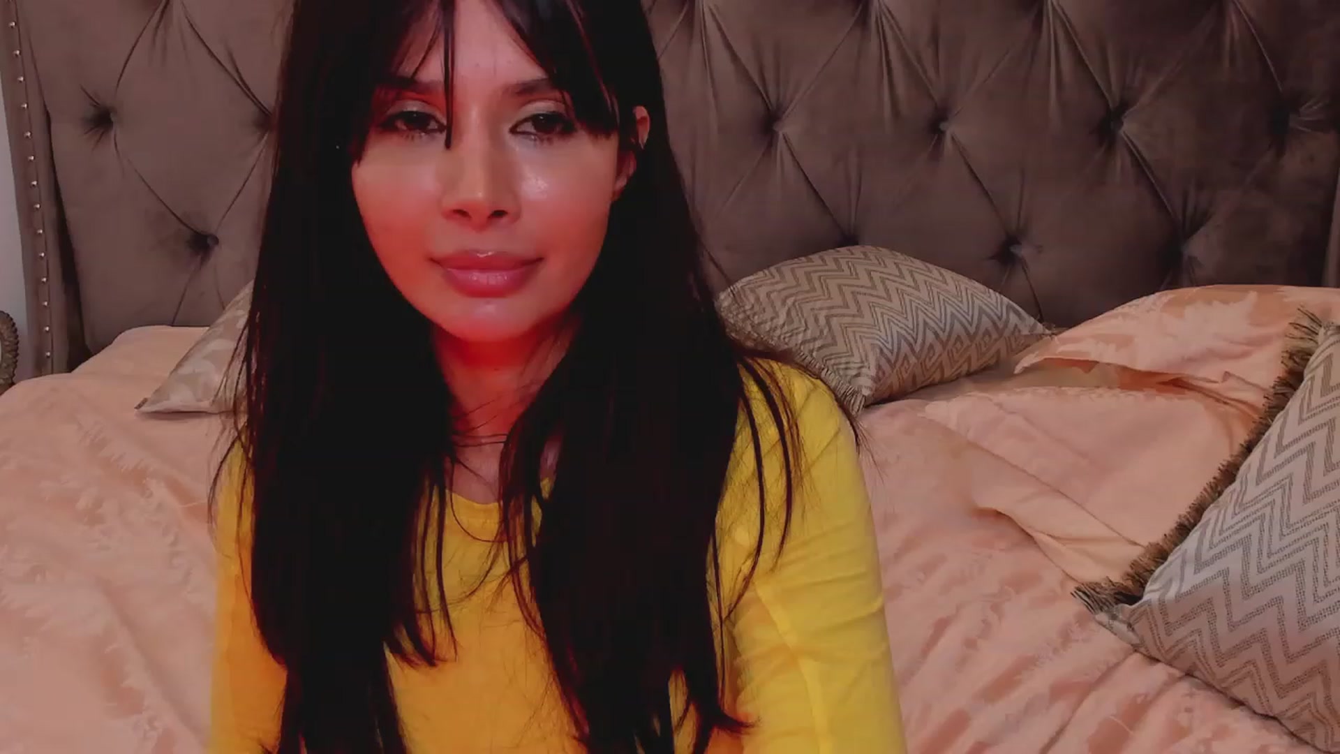Gallery image thumbnail from LenaLively's myfreecams stream on, 11/02/2023, 21:12 image 16 of 20