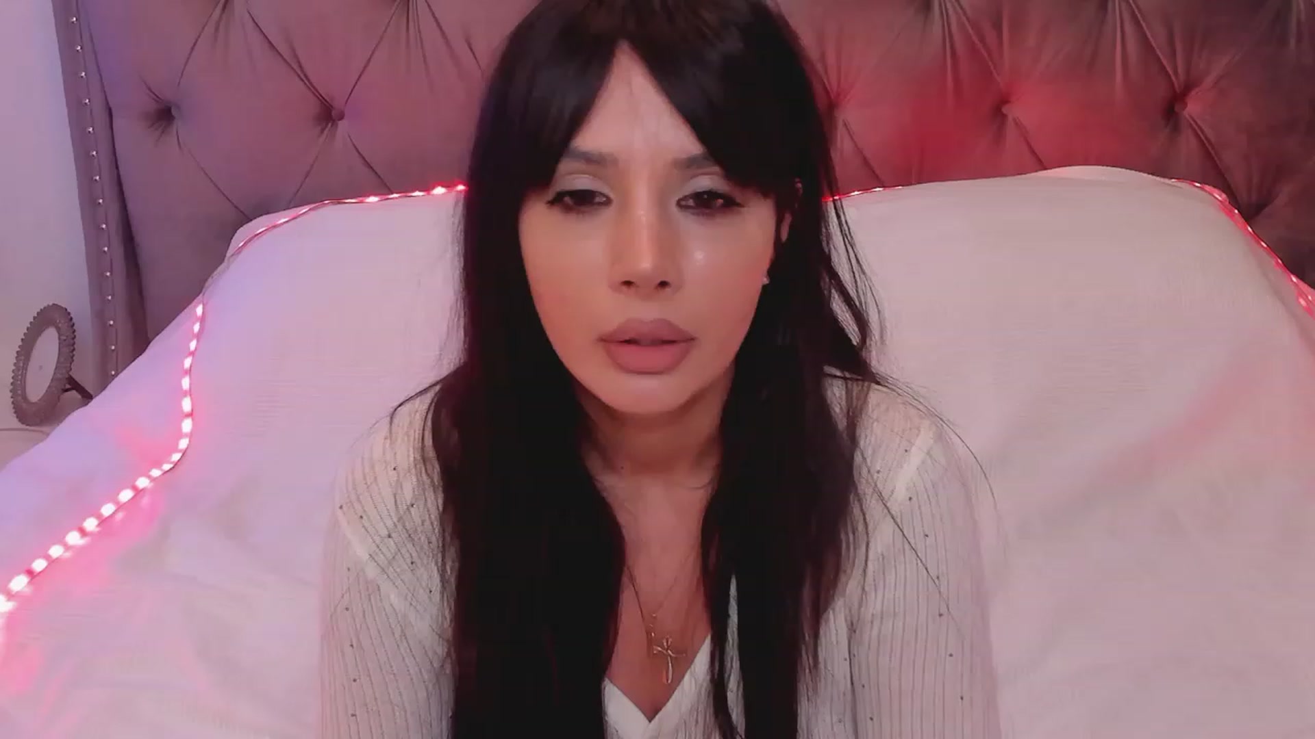 Gallery image thumbnail from LenaLively's myfreecams stream on, 11/22/2023, 20:44 image 2 of 20