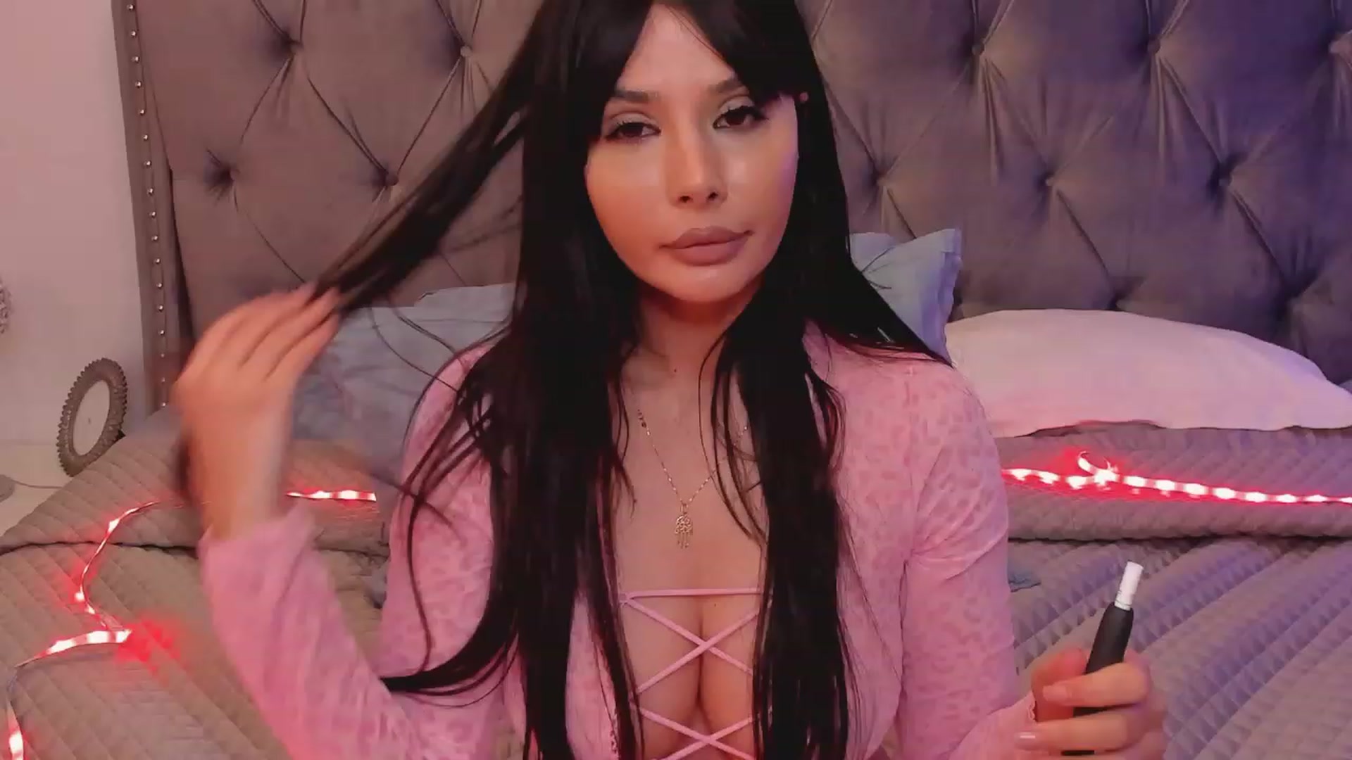 Gallery image thumbnail from LenaLively's myfreecams stream on, 11/27/2023, 18:35 image 16 of 20