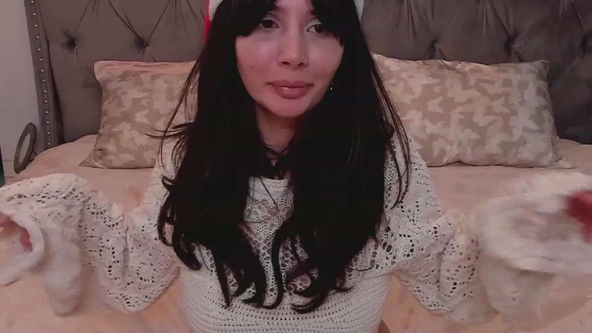 Gallery image thumbnail from LenaLively's myfreecams stream on, 12/24/2023, 19:50 image 5 of 20