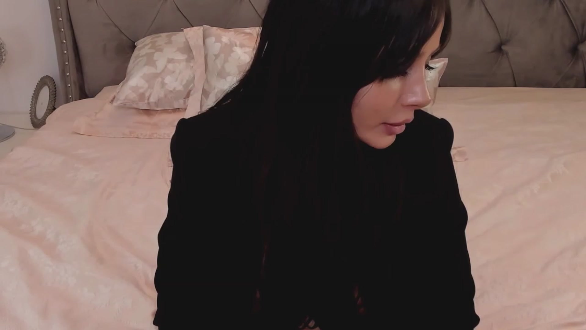 Gallery image thumbnail from LenaLively's myfreecams stream on, 12/30/2023, 19:15 image 17 of 20