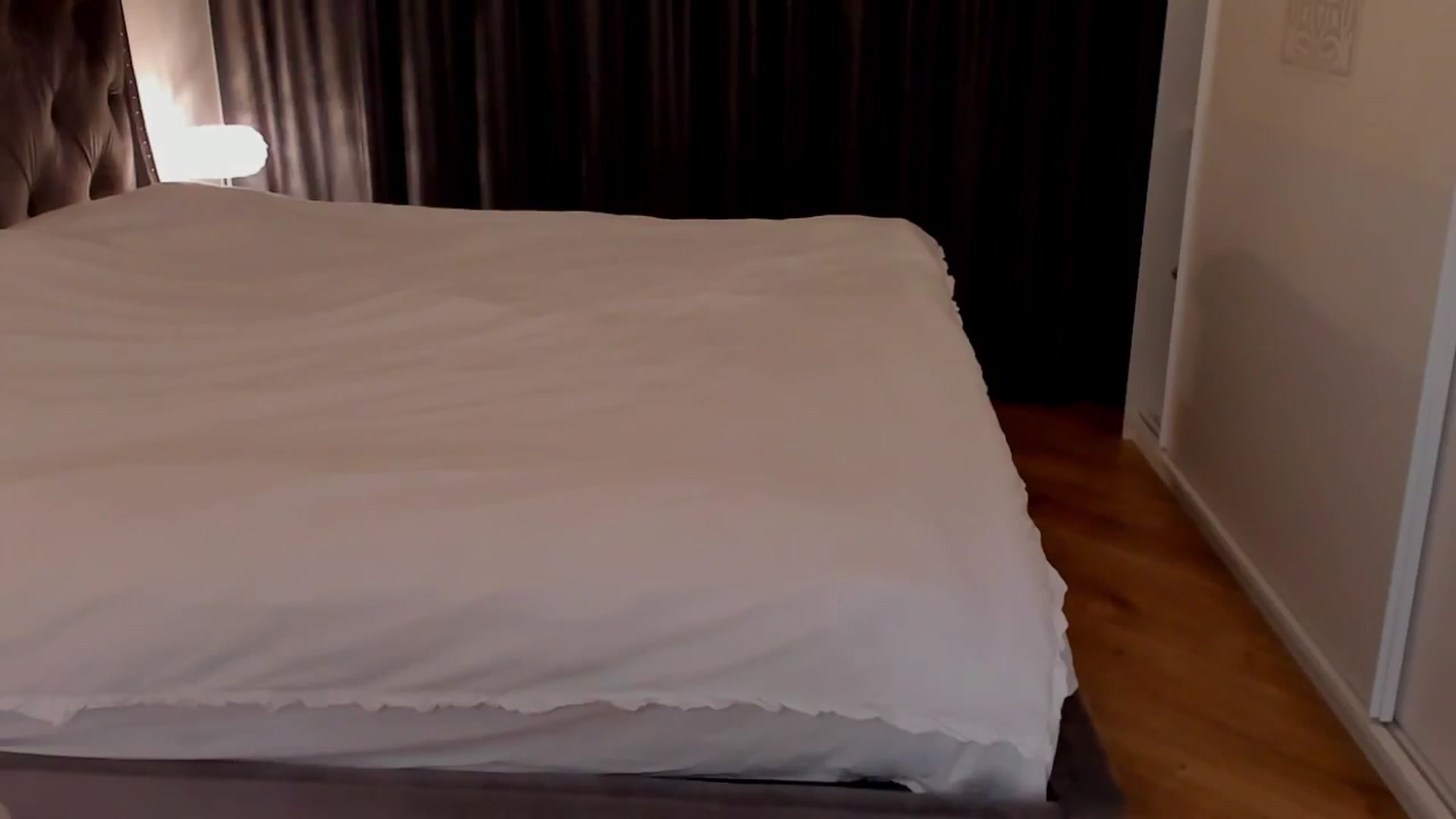 Gallery image thumbnail from LenaRae's myfreecams stream on, 11/18/2025, 23:41 image 10 of 20