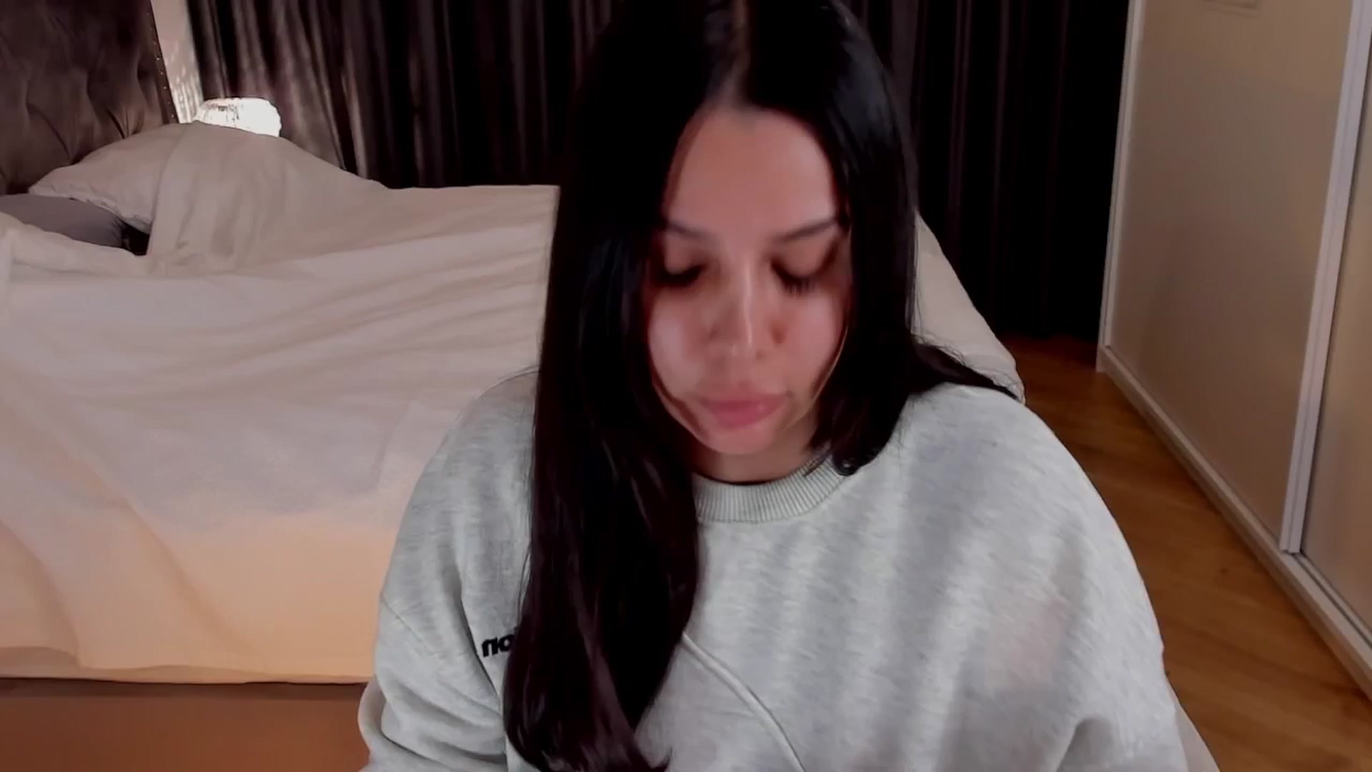 Gallery image thumbnail from LenaRae's myfreecams stream on, 04/14/2026, 20:27 image 7 of 20