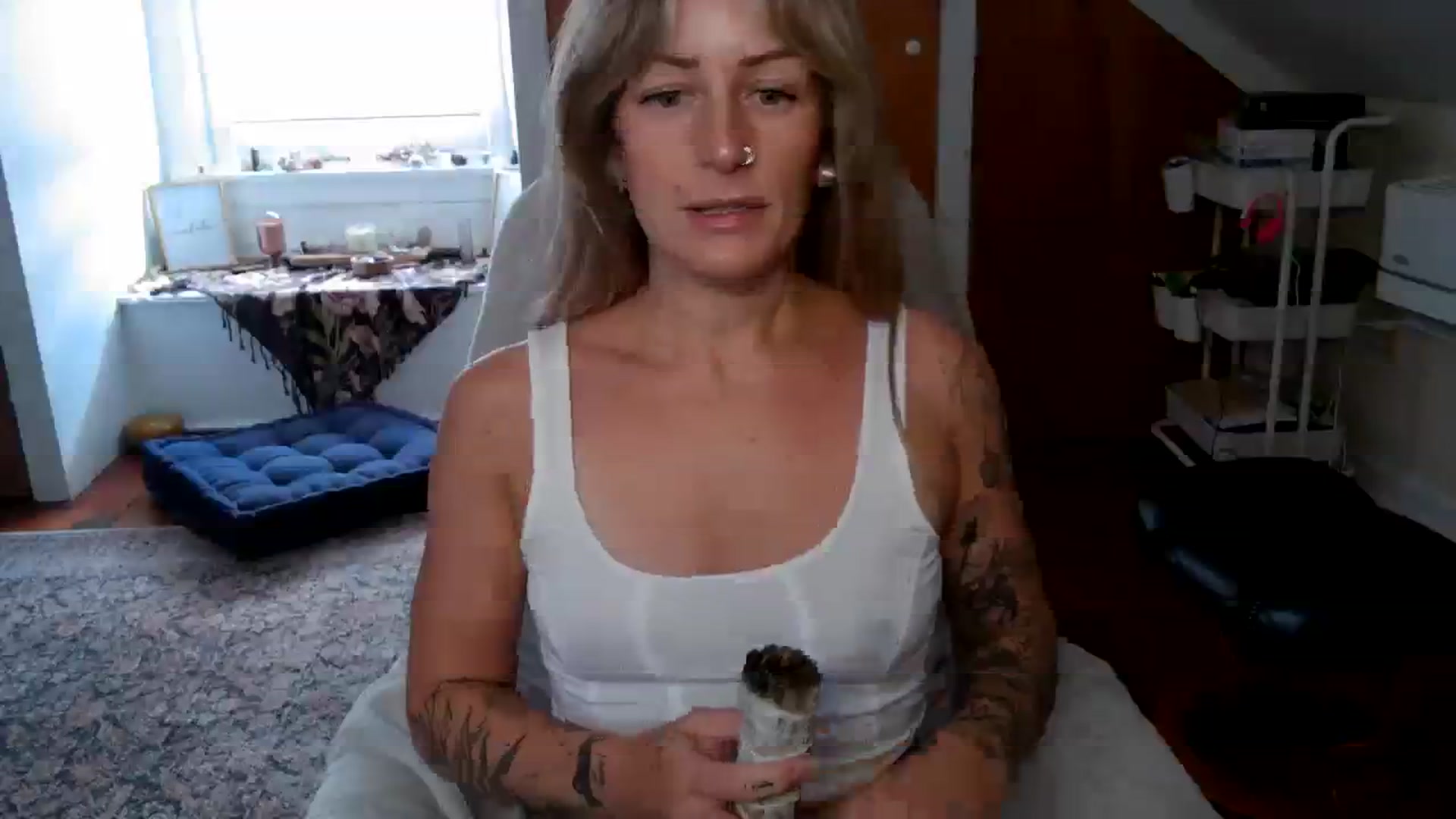 Gallery image thumbnail from Lena_bee's myfreecams stream on, 09/19/2023, 15:55 image 6 of 20