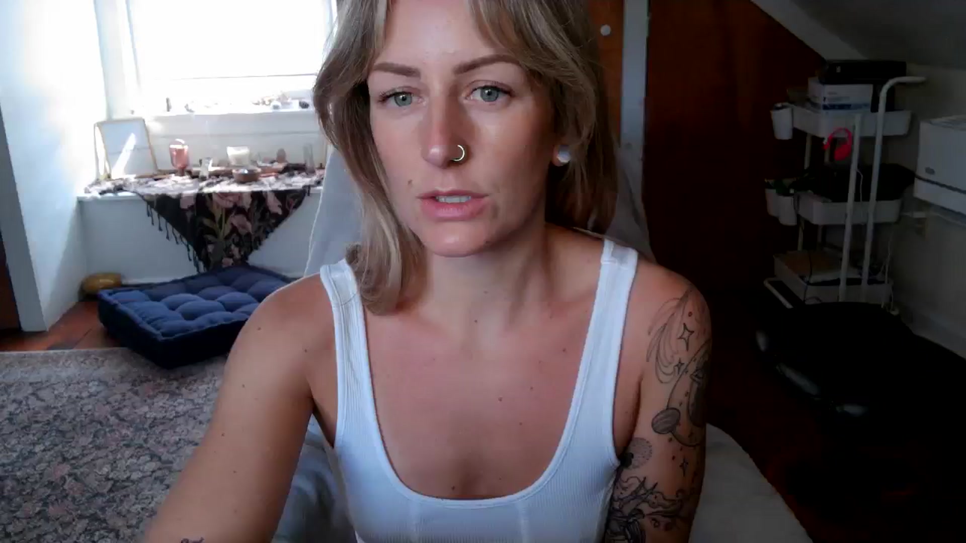 Gallery image thumbnail from Lena_bee's myfreecams stream on, 09/19/2023, 15:55 image 8 of 20