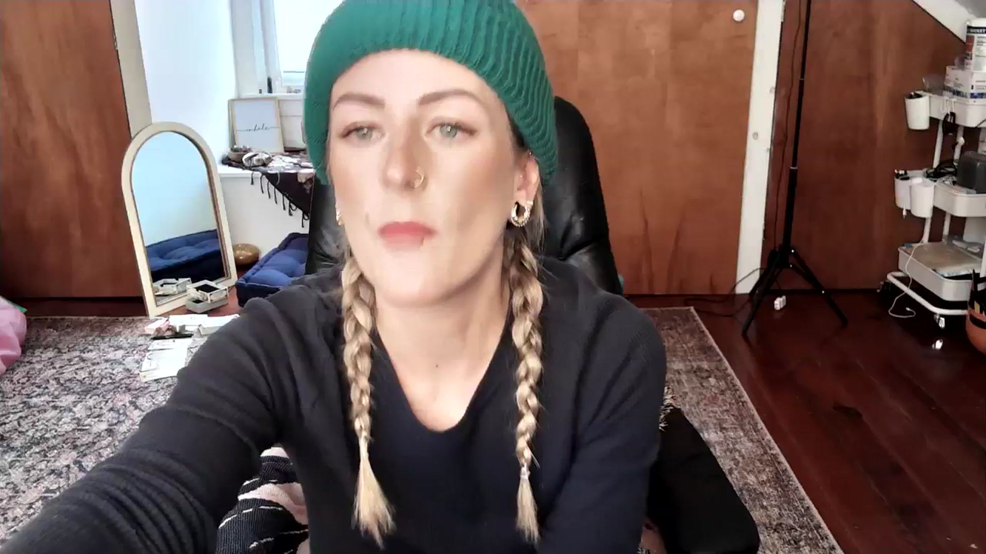 Gallery image thumbnail from Lena_bee's myfreecams stream on, 11/08/2023, 19:34 image 13 of 20