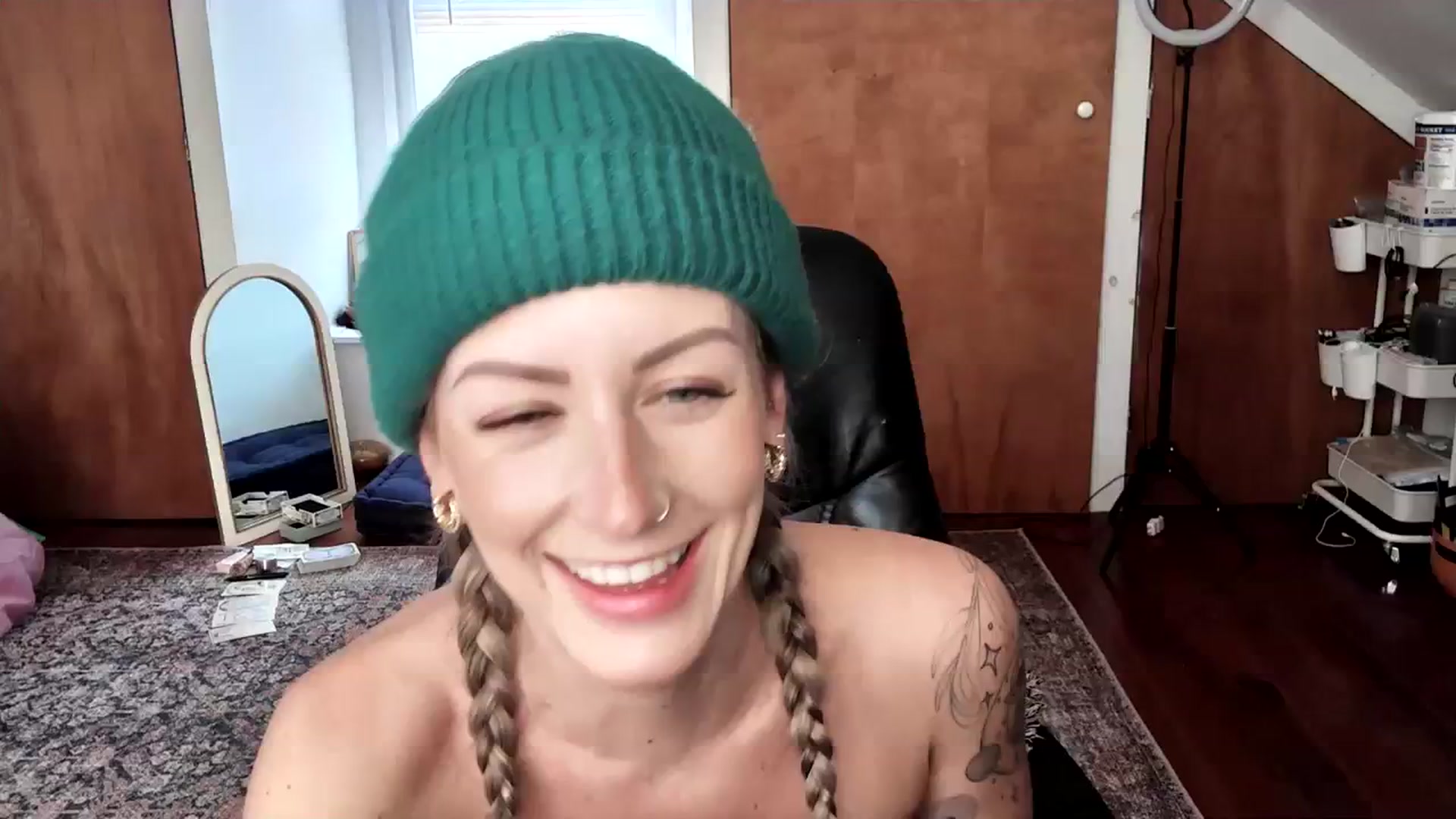 Gallery image thumbnail from Lena_bee's myfreecams stream on, 11/08/2023, 19:34 image 18 of 20