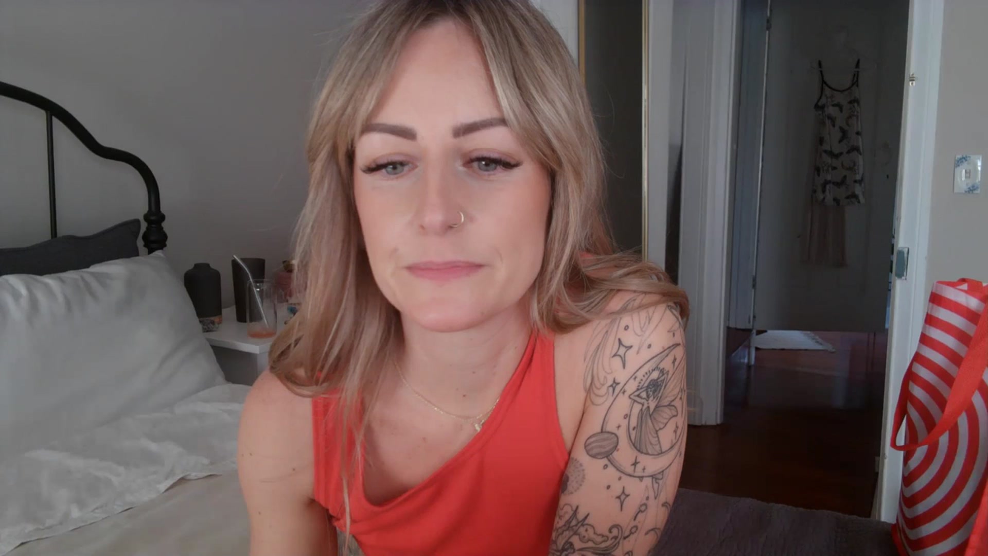 Gallery image thumbnail from Lena_bee's myfreecams stream on, 01/02/2024, 18:52 image 8 of 20
