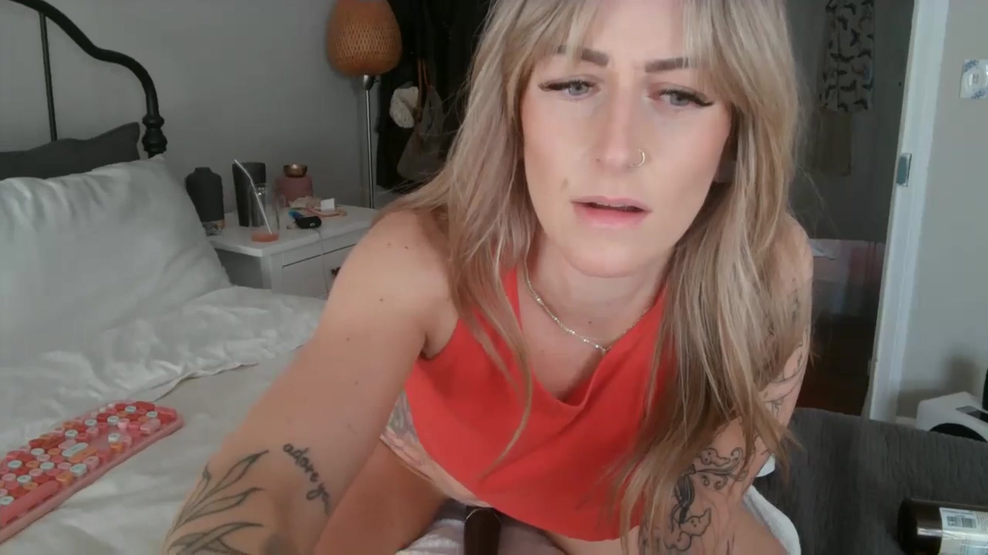 Gallery image thumbnail from Lena_bee's myfreecams stream on, 01/02/2024, 19:16 image 8 of 20