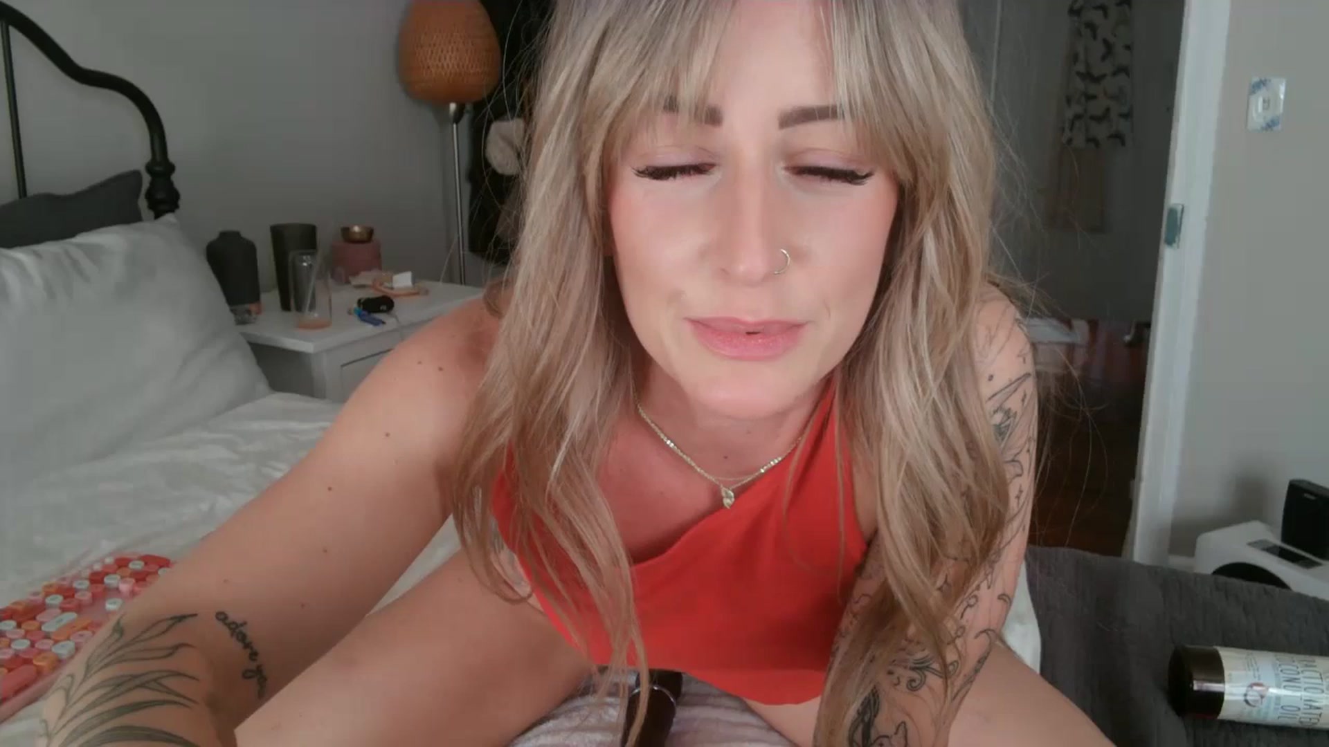 Gallery image thumbnail from Lena_bee's myfreecams stream on, 01/02/2024, 19:43 image 1 of 20