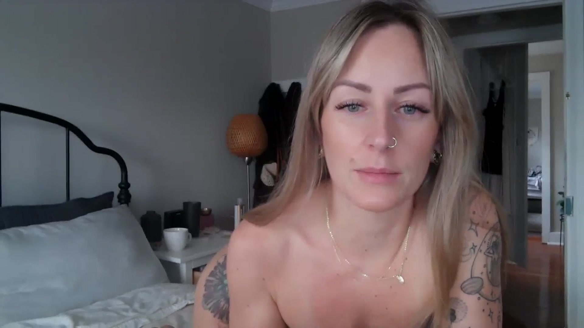 Gallery image thumbnail from Lena_bee's myfreecams stream on, 01/04/2024, 17:59 image 20 of 20