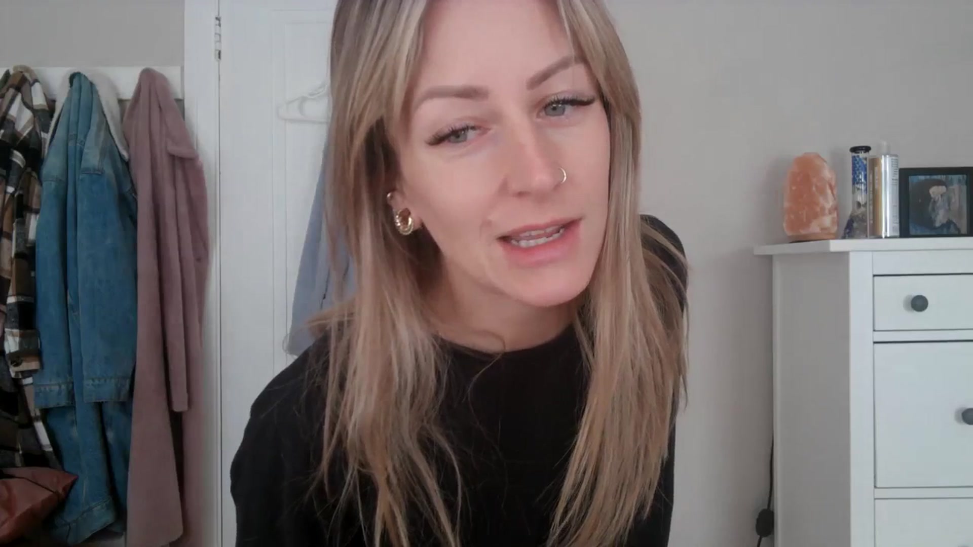 Gallery image thumbnail from Lena_bee's myfreecams stream on, 01/05/2024, 16:57 image 12 of 20