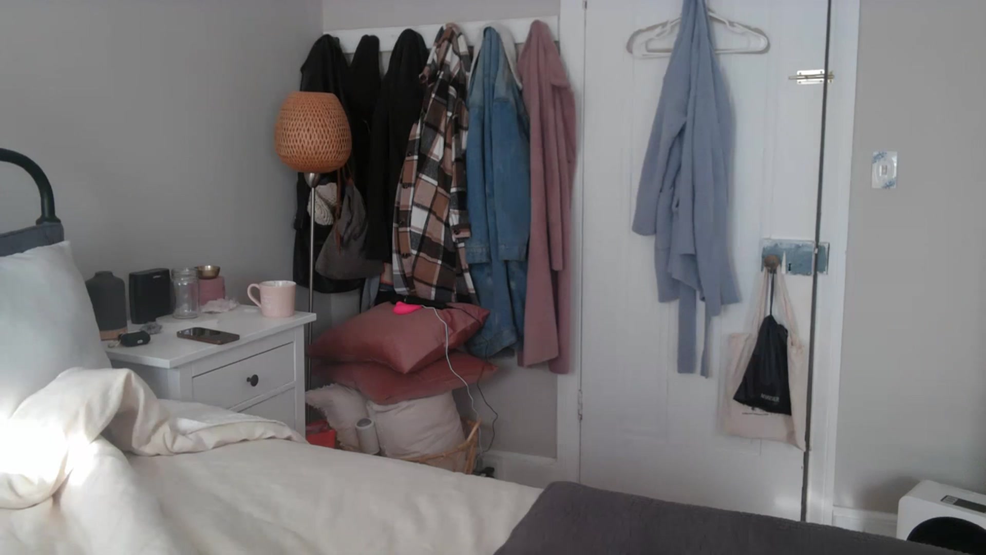 Gallery image thumbnail from Lena_bee's myfreecams stream on, 01/05/2024, 16:57 image 9 of 20