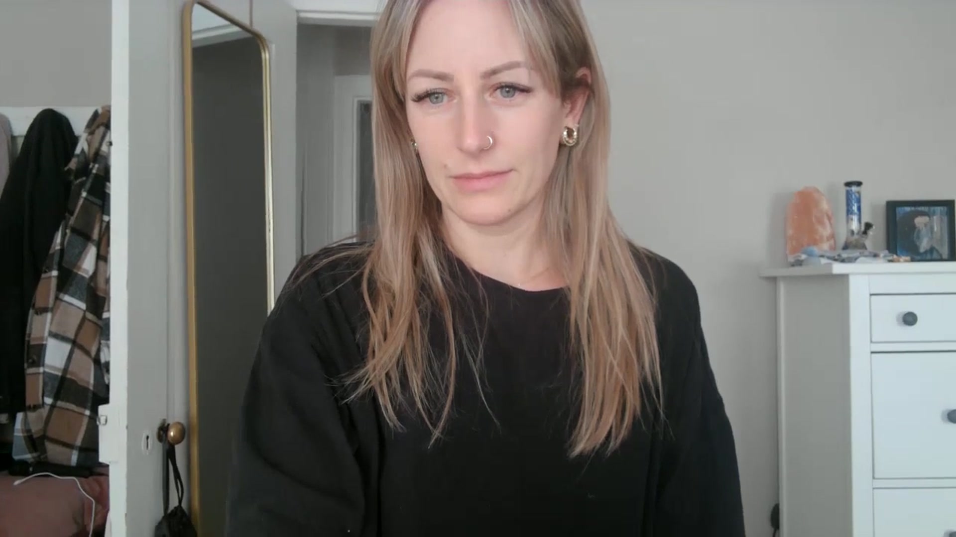 Gallery image thumbnail from Lena_bee's myfreecams stream on, 01/05/2024, 18:56 image 15 of 20