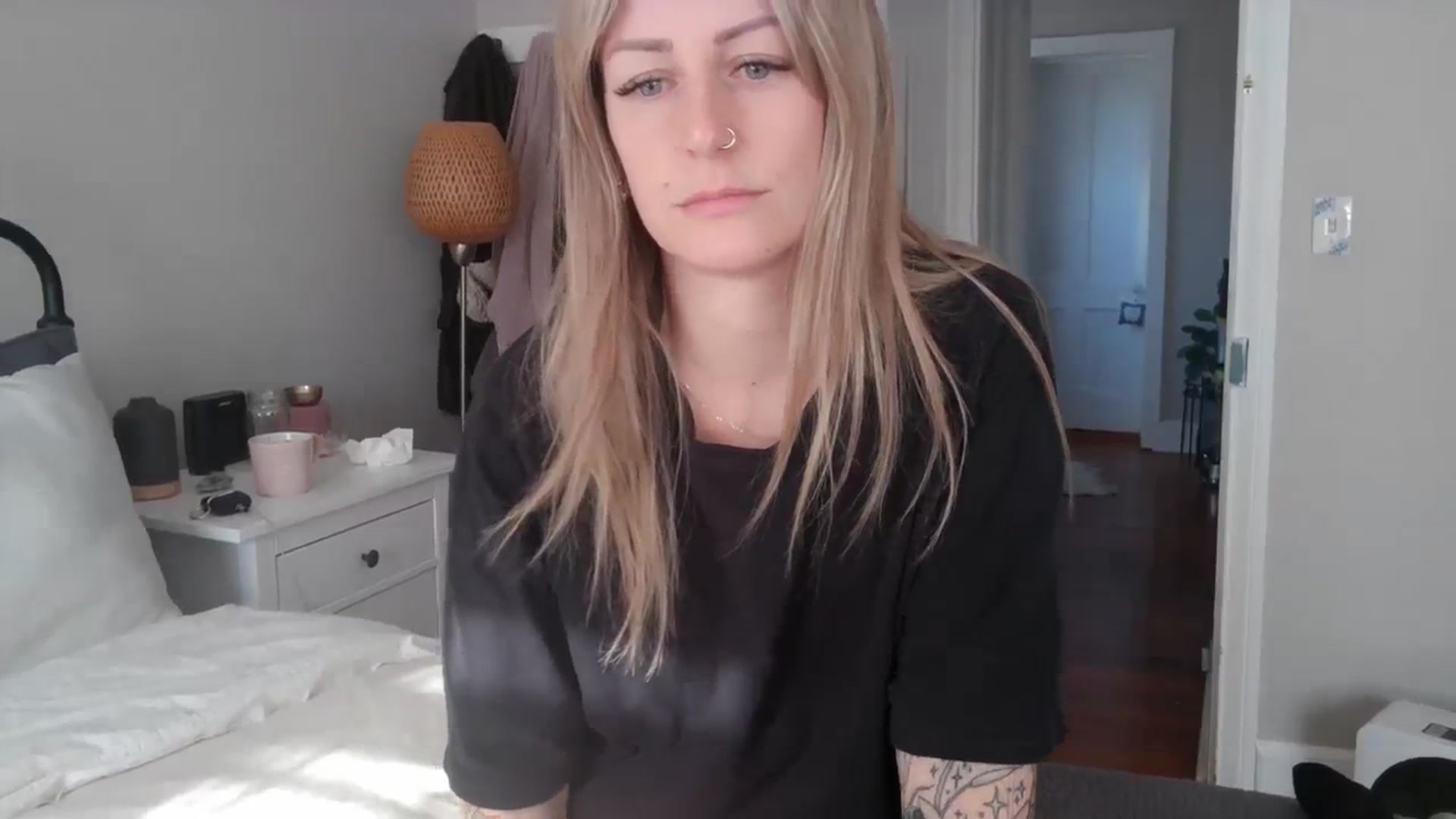 Gallery image thumbnail from Lena_bee's myfreecams stream on, 01/05/2024, 18:56 image 6 of 20