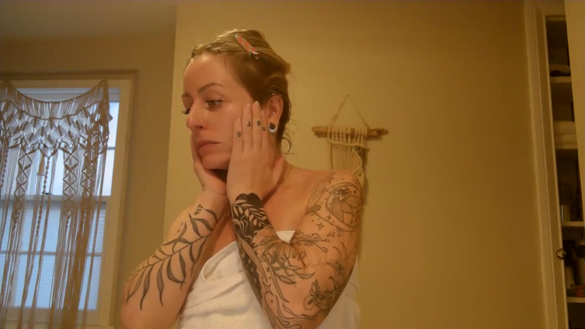 Gallery image thumbnail from Lena_bee's myfreecams stream on, 01/05/2024, 21:31 image 20 of 20