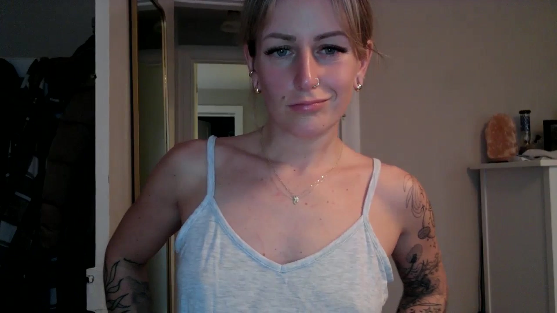 Gallery image thumbnail from Lena_bee's myfreecams stream on, 01/09/2024, 19:30 image 20 of 20