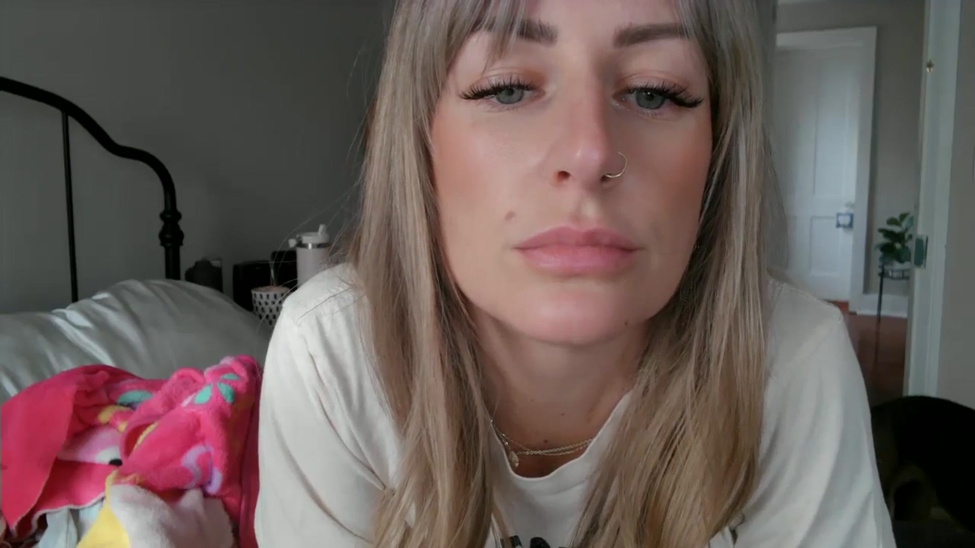 Gallery image thumbnail from Lena_bee's myfreecams stream on, 01/12/2024, 18:19 image 5 of 20