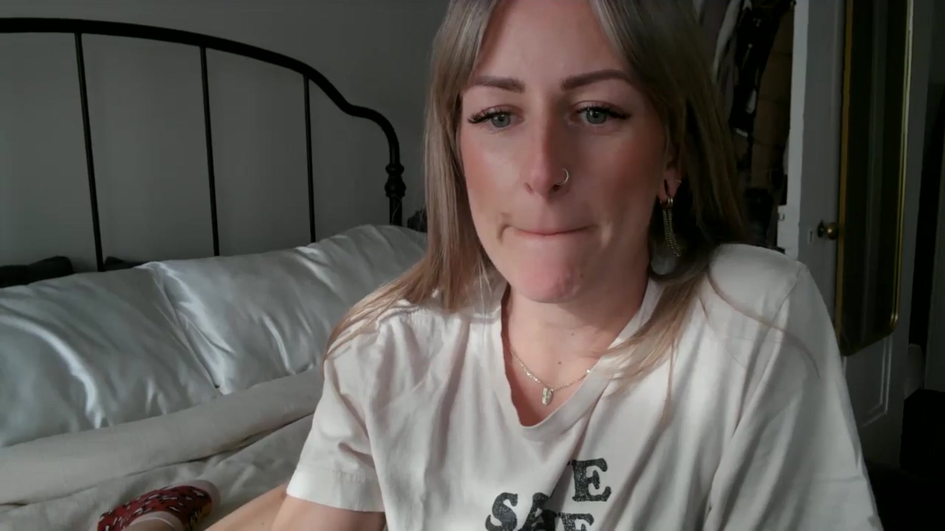 Gallery image thumbnail from Lena_bee's myfreecams stream on, 01/12/2024, 18:19 image 15 of 20