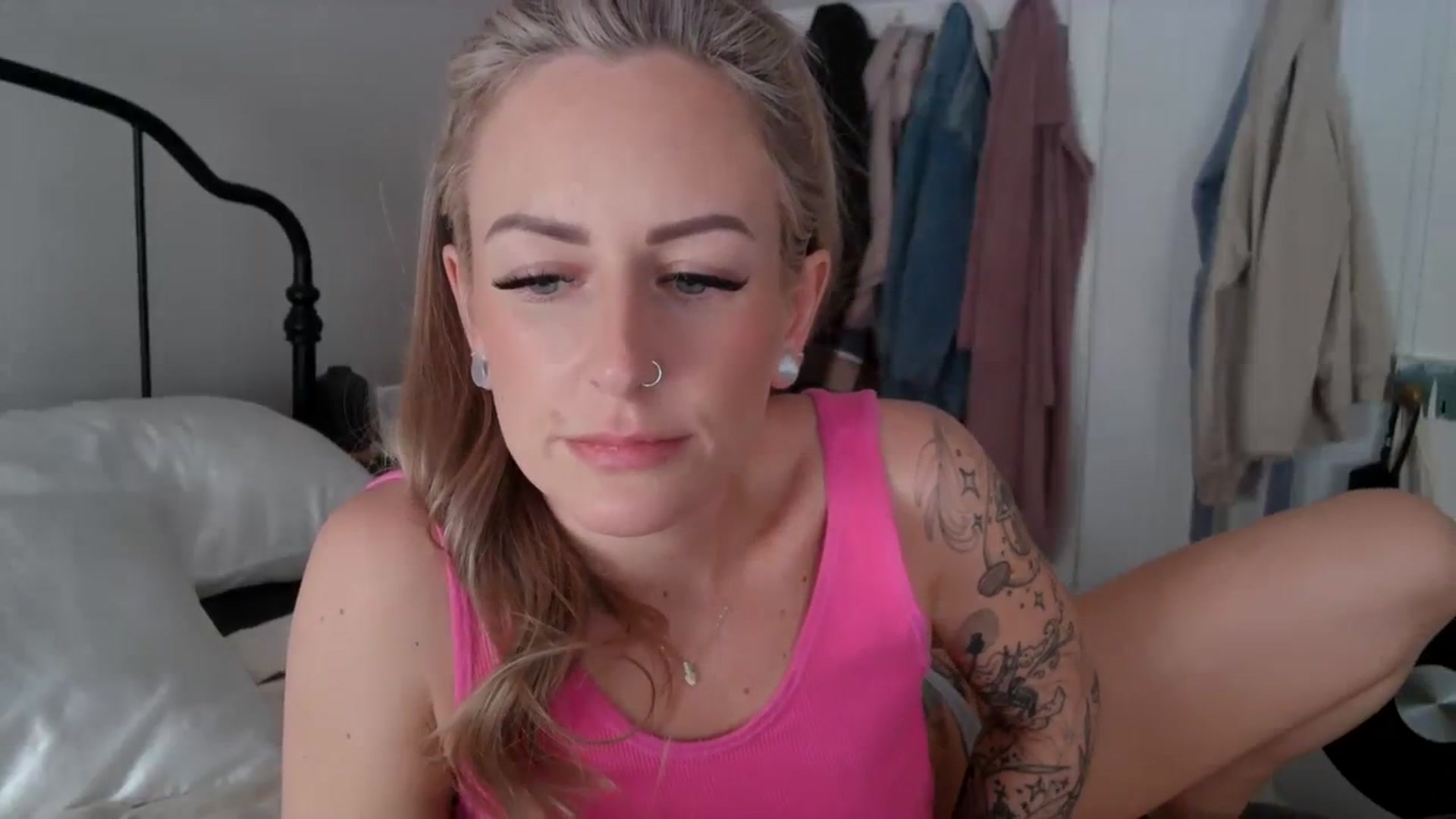 Gallery image thumbnail from Lena_bee's myfreecams stream on, 01/23/2024, 18:55 image 5 of 20