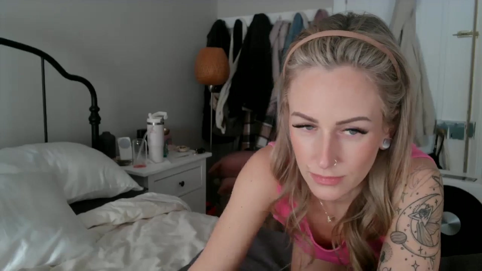 Gallery image thumbnail from Lena_bee's myfreecams stream on, 01/23/2024, 18:55 image 17 of 20