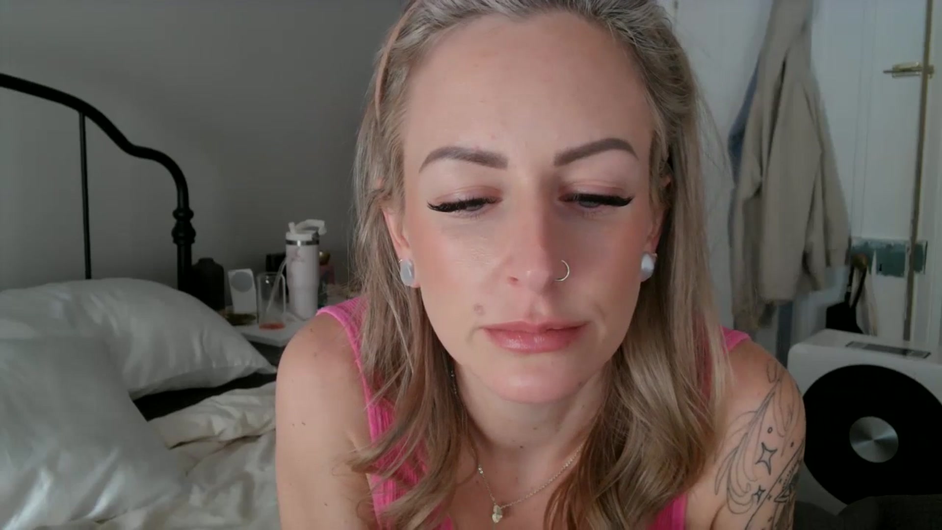 Gallery image thumbnail from Lena_bee's myfreecams stream on, 01/23/2024, 18:55 image 18 of 20