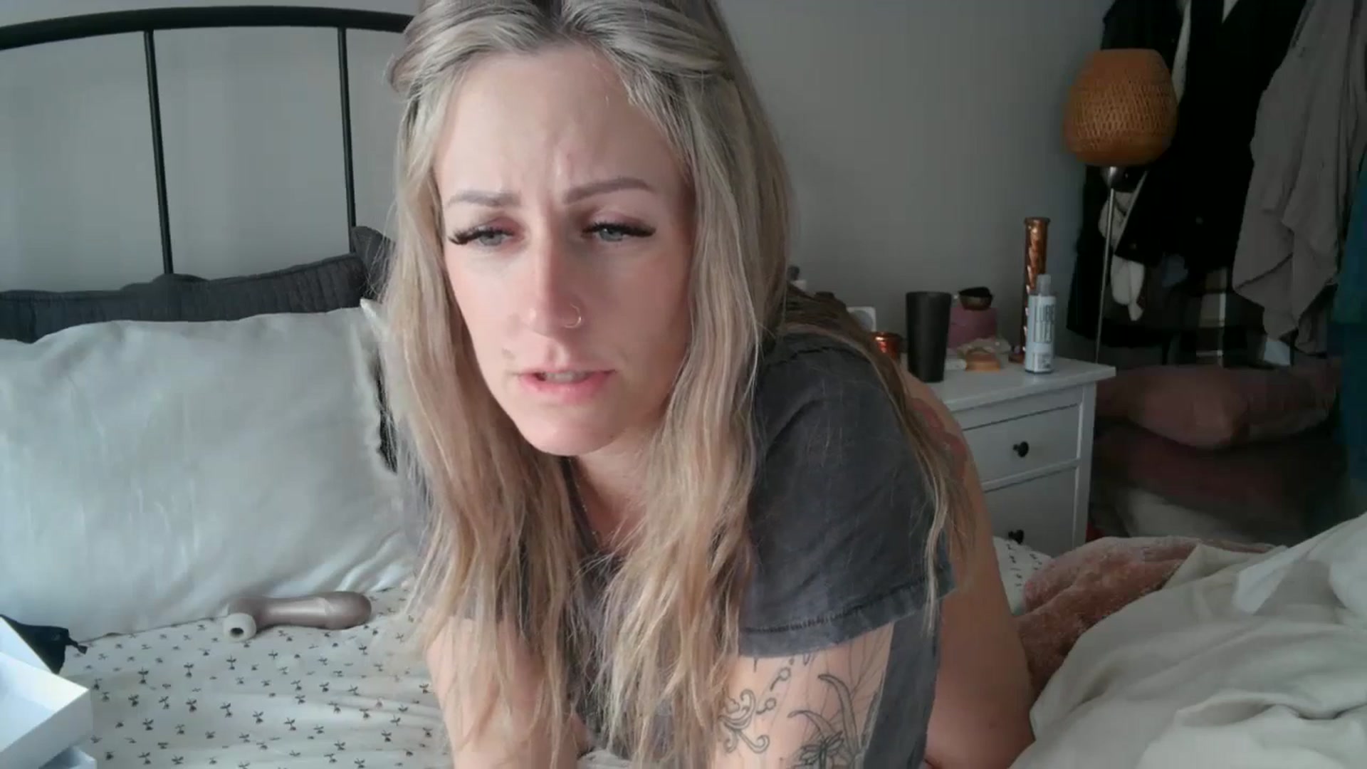 Gallery image thumbnail from Lena_bee's myfreecams stream on, 02/01/2024, 19:49 image 18 of 20