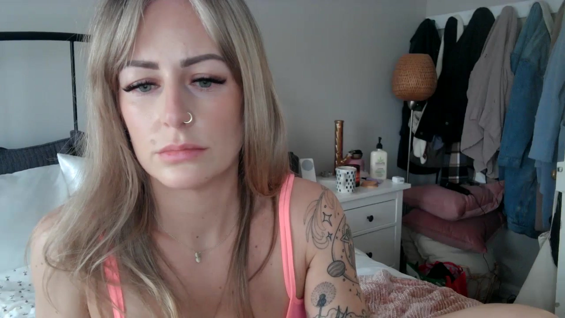 Gallery image thumbnail from Lena_bee's myfreecams stream on, 02/02/2024, 18:43 image 2 of 20
