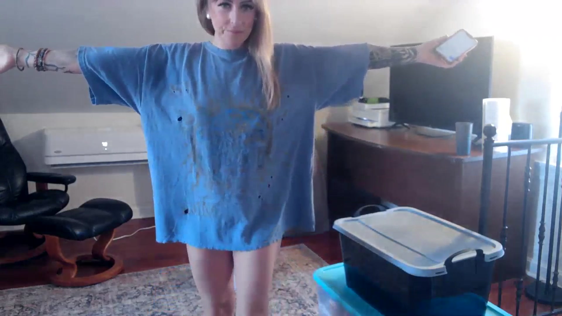 Gallery image thumbnail from Lena_bee's myfreecams stream on, 02/06/2024, 20:32 image 3 of 20