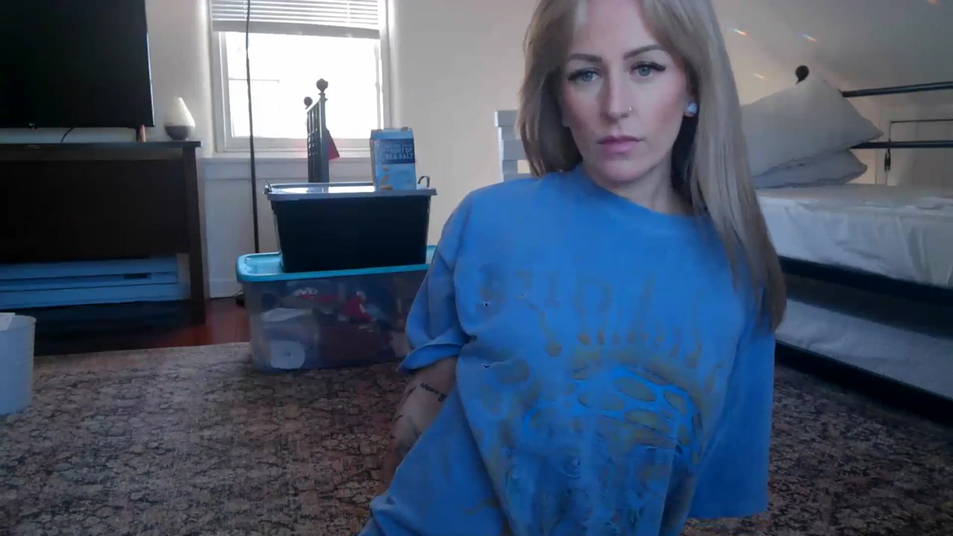 Gallery image thumbnail from Lena_bee's myfreecams stream on, 02/06/2024, 20:32 image 11 of 20