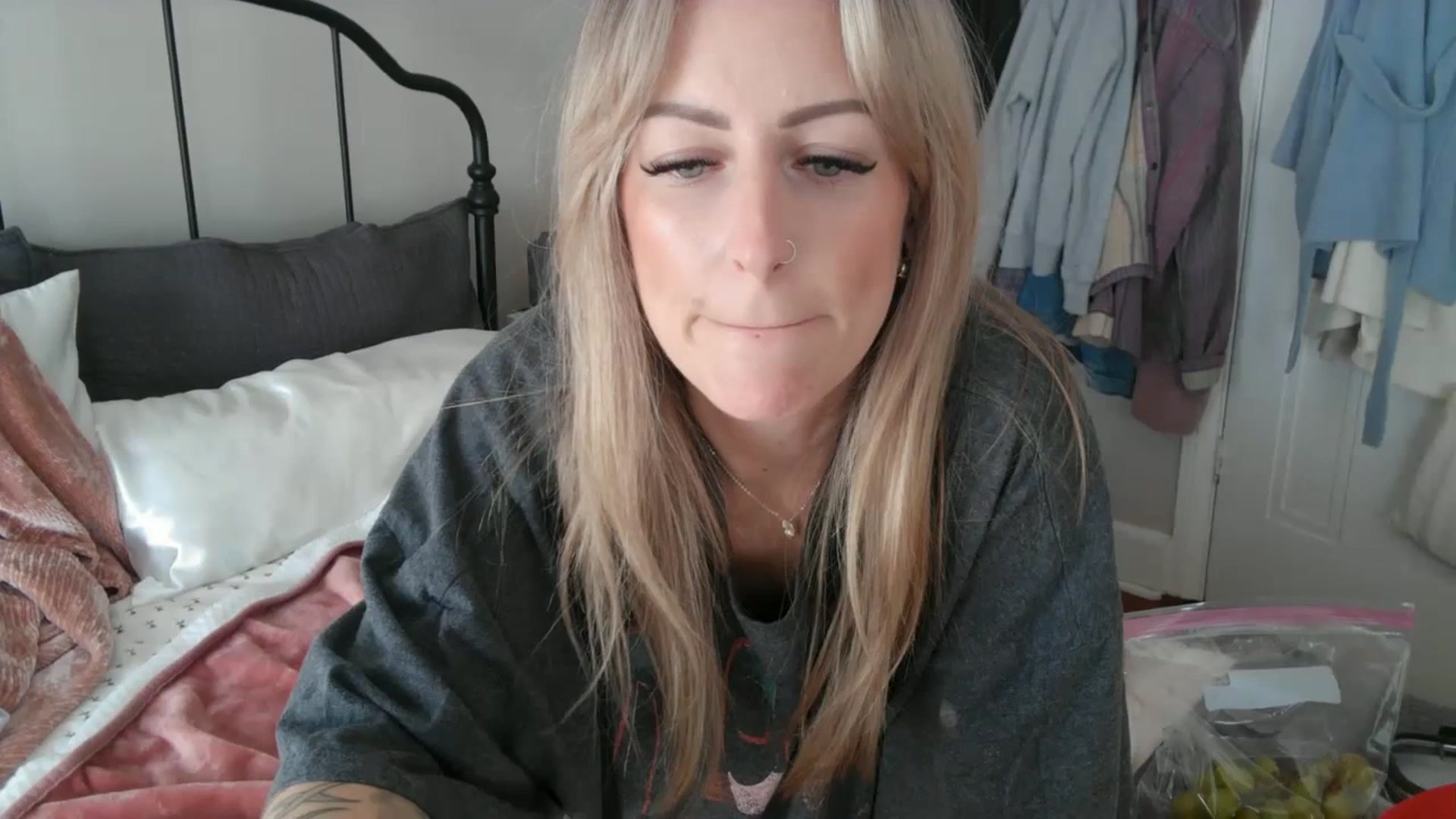 Gallery image thumbnail from Lena_bee's myfreecams stream on, 02/26/2024, 17:09 image 20 of 20
