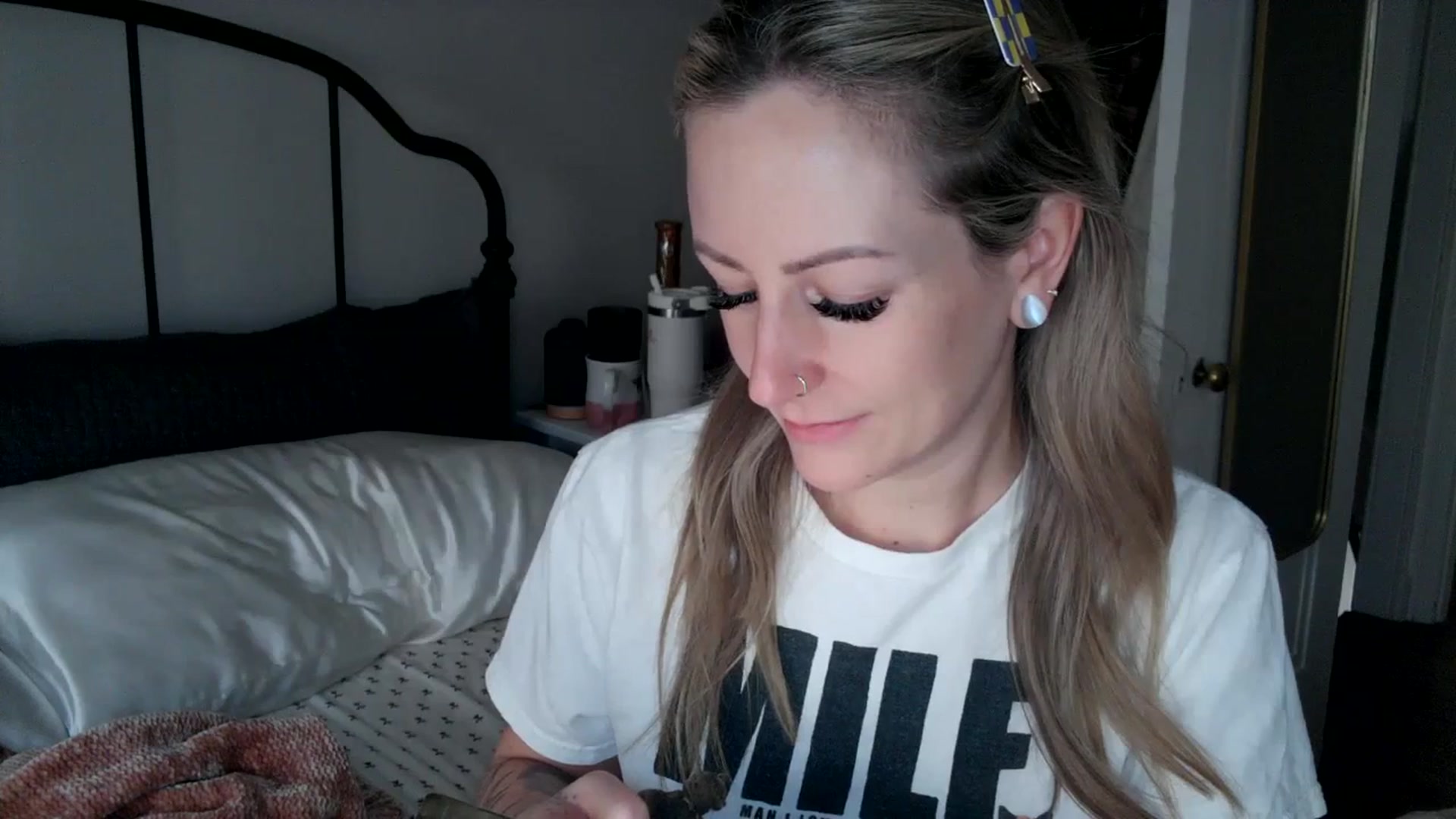Gallery image thumbnail from Lena_bee's myfreecams stream on, 03/01/2024, 22:11 image 9 of 20